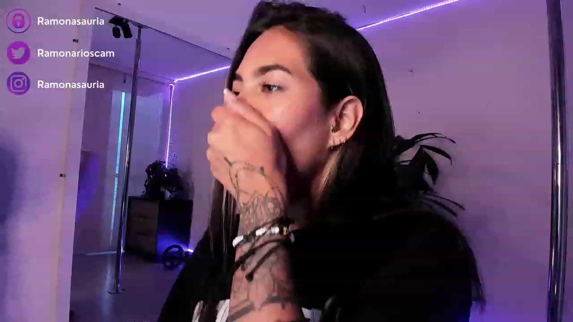 Gallery image thumbnail from Ramonarios's myfreecams stream on, 06/27/2023, 23:21 image 16 of 20