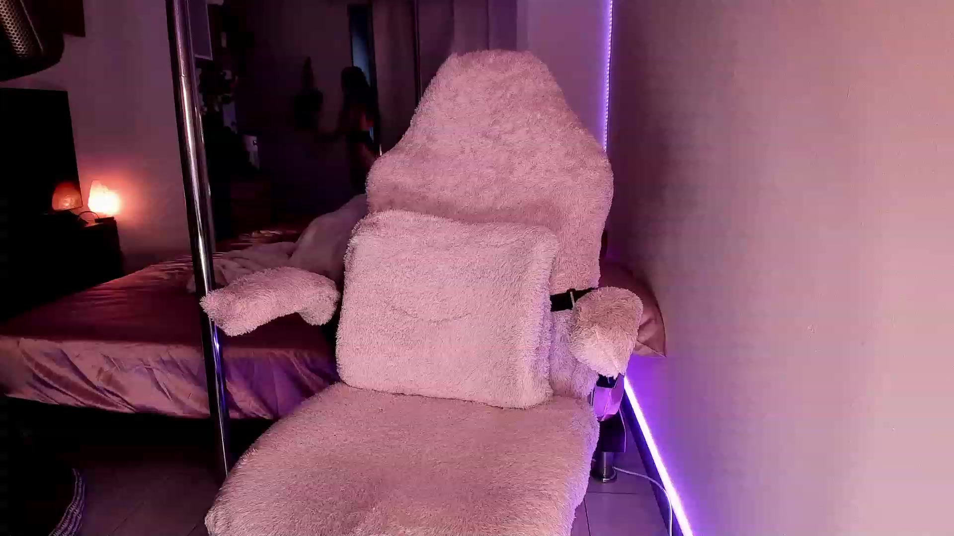 Gallery image thumbnail from Ramonarios's myfreecams stream on, 06/29/2023, 01:05 image 4 of 20