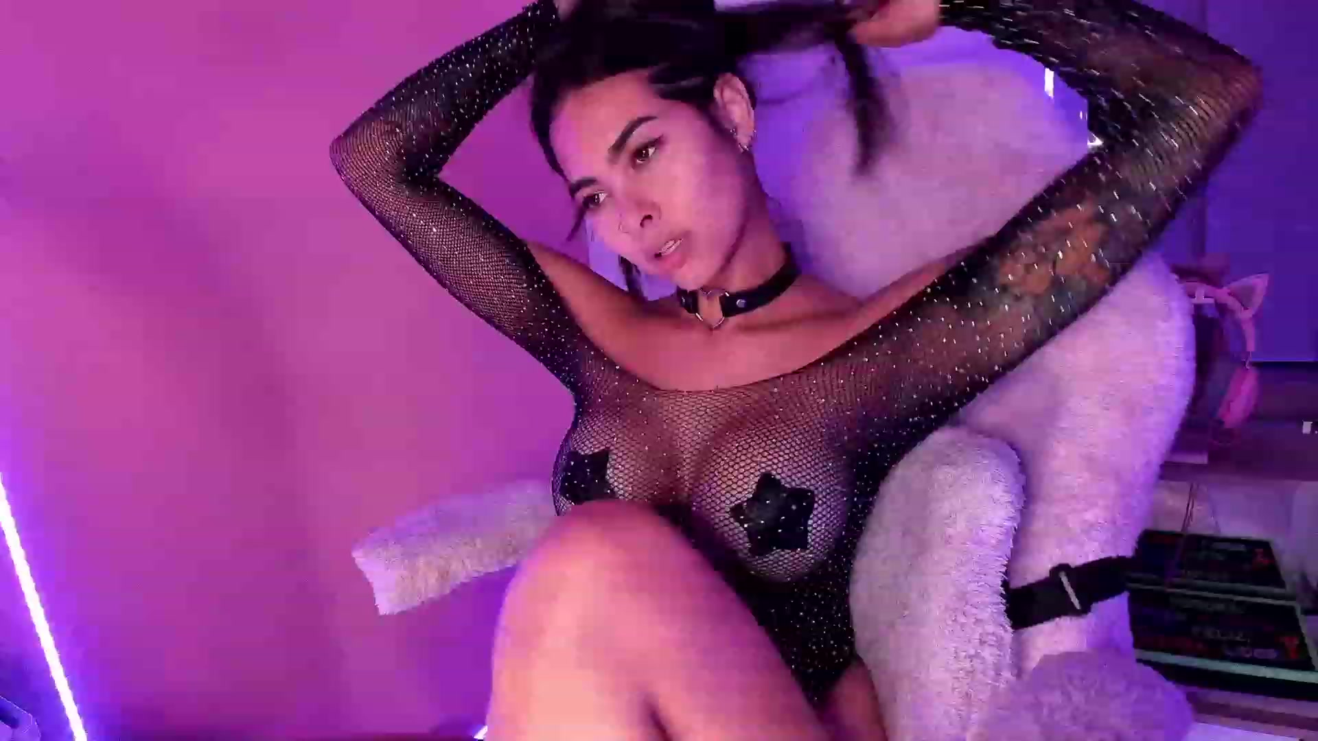 Gallery image thumbnail from Ramonarios's myfreecams stream on, 07/08/2023, 24:17 image 1 of 20