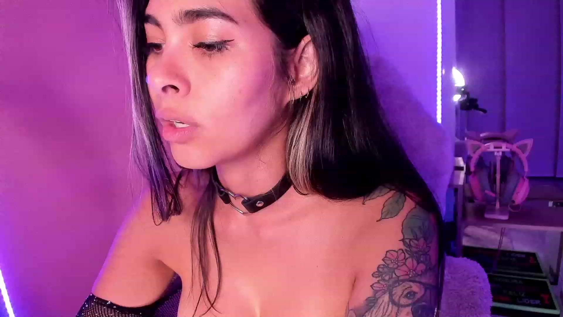 Gallery image thumbnail from Ramonarios's myfreecams stream on, 07/08/2023, 24:51 image 1 of 20