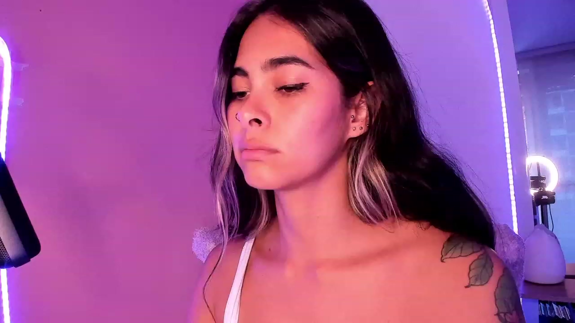 Gallery image thumbnail from Ramonarios's myfreecams stream on, 07/11/2023, 23:14 image 11 of 20
