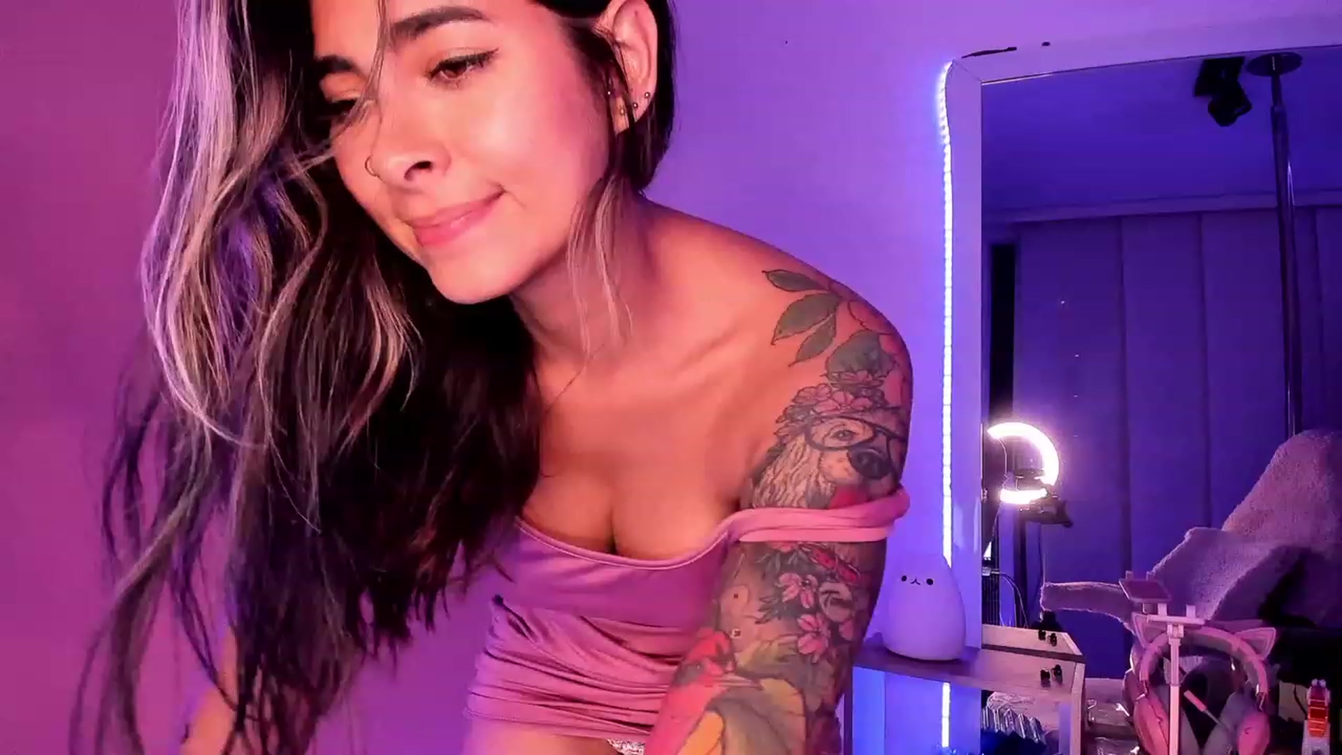 Gallery image thumbnail from Ramonarios's myfreecams stream on, 07/13/2023, 24:31 image 16 of 20