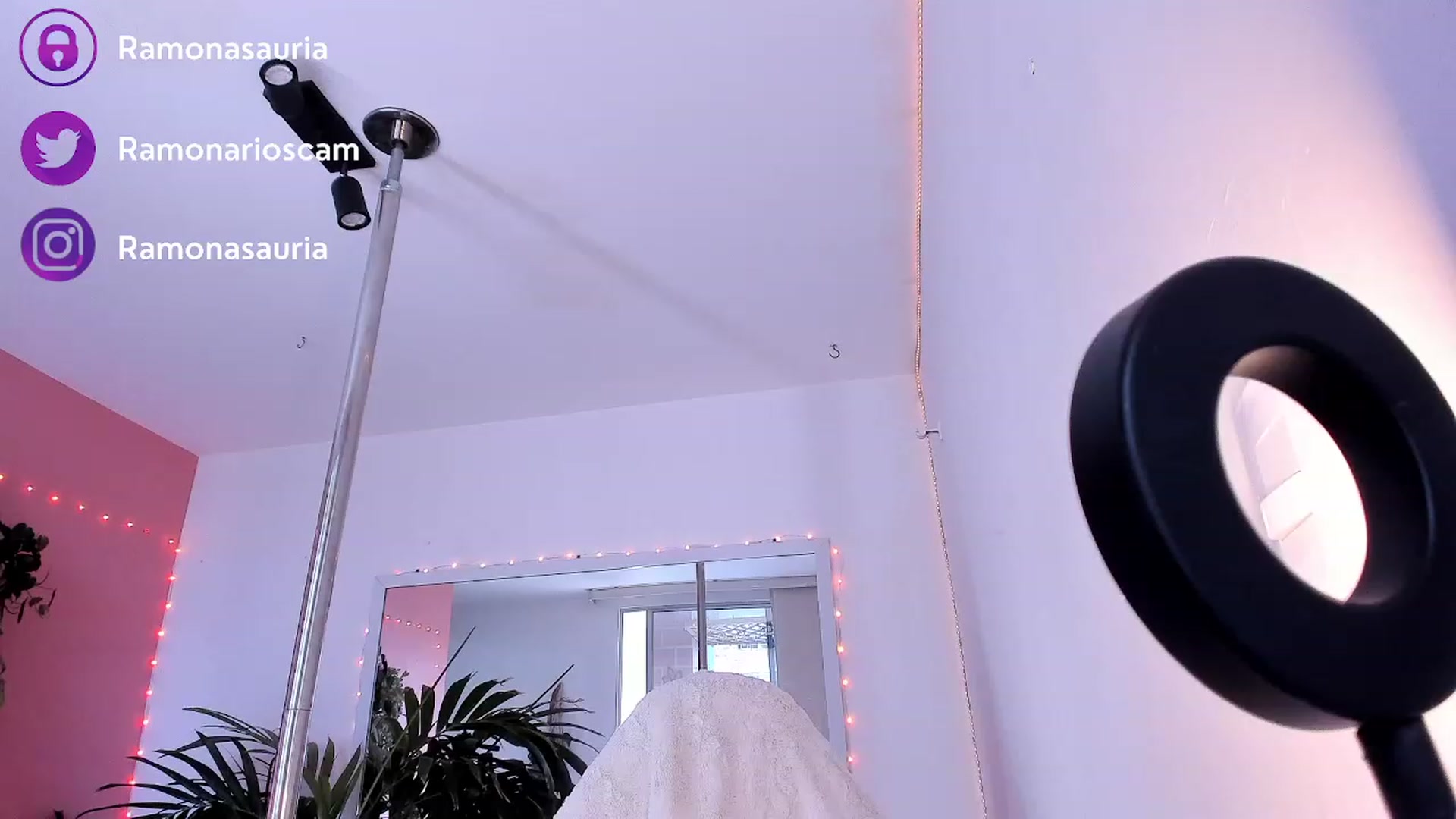 Gallery image thumbnail from Ramonarios's myfreecams stream on, 08/21/2023, 21:13 image 2 of 20
