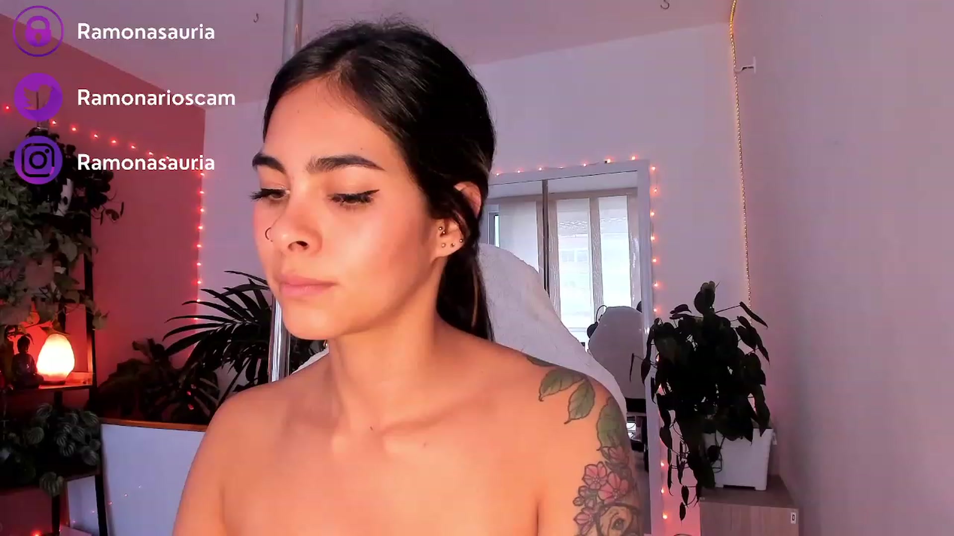 Gallery image thumbnail from Ramonarios's myfreecams stream on, 08/25/2023, 17:54 image 12 of 20
