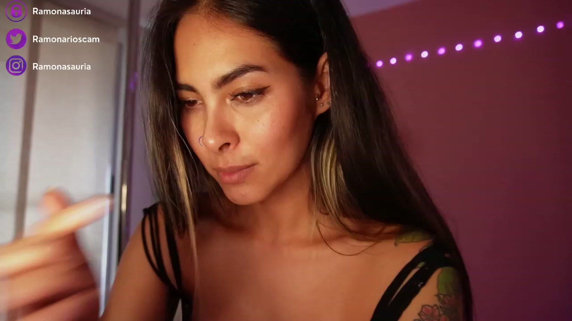 Gallery image thumbnail from Ramonarios's myfreecams stream on, 10/05/2023, 21:08 image 18 of 20