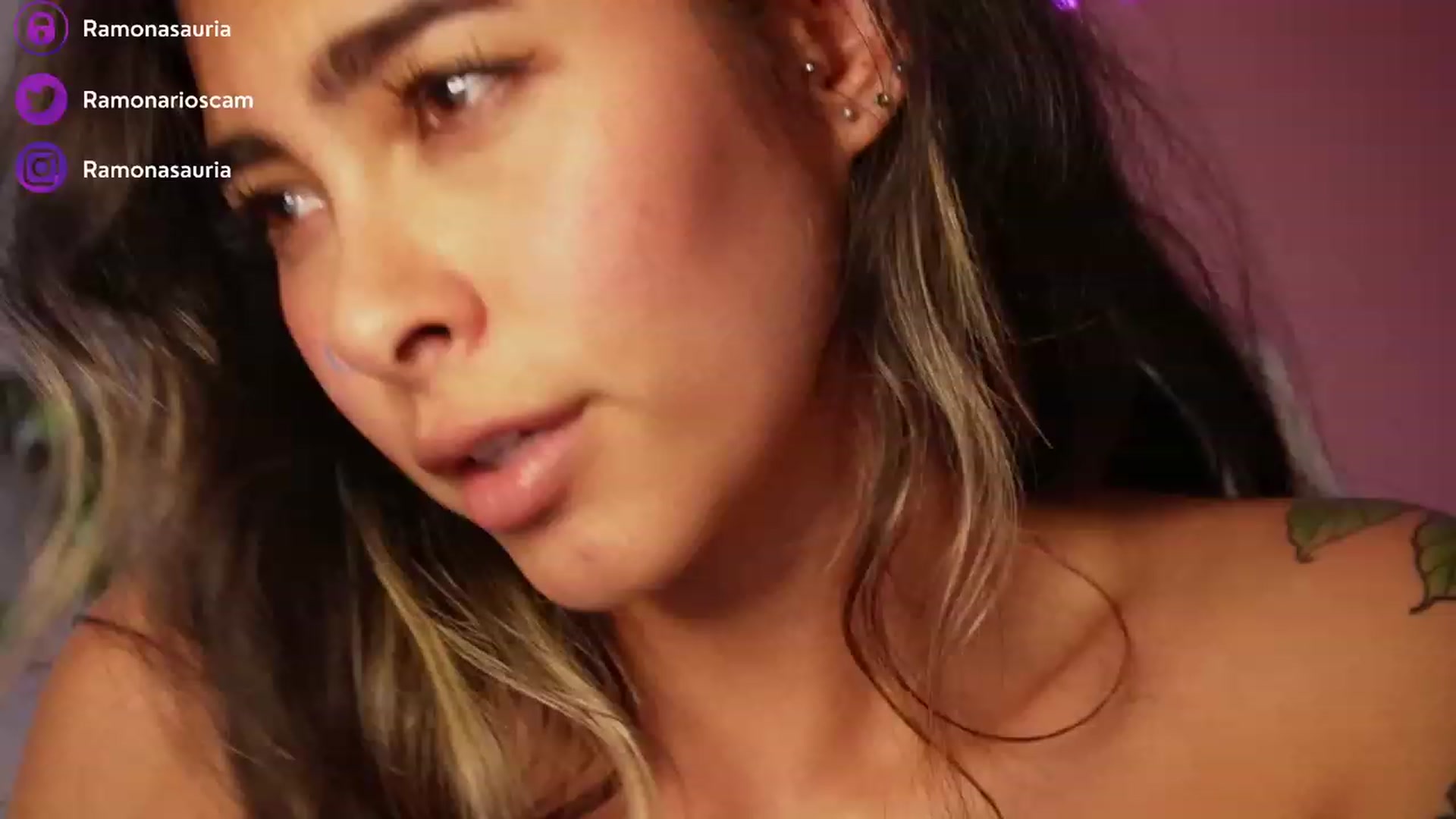 Gallery image thumbnail from Ramonarios's myfreecams stream on, 10/09/2023, 21:13 image 12 of 20
