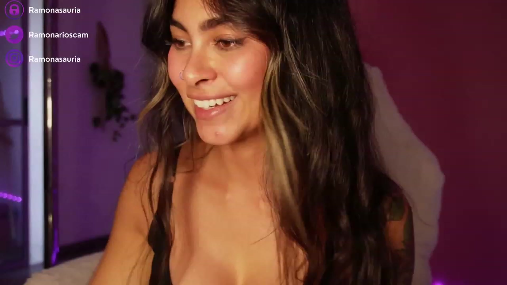 Gallery image thumbnail from Ramonarios's myfreecams stream on, 10/09/2023, 22:53 image 2 of 20