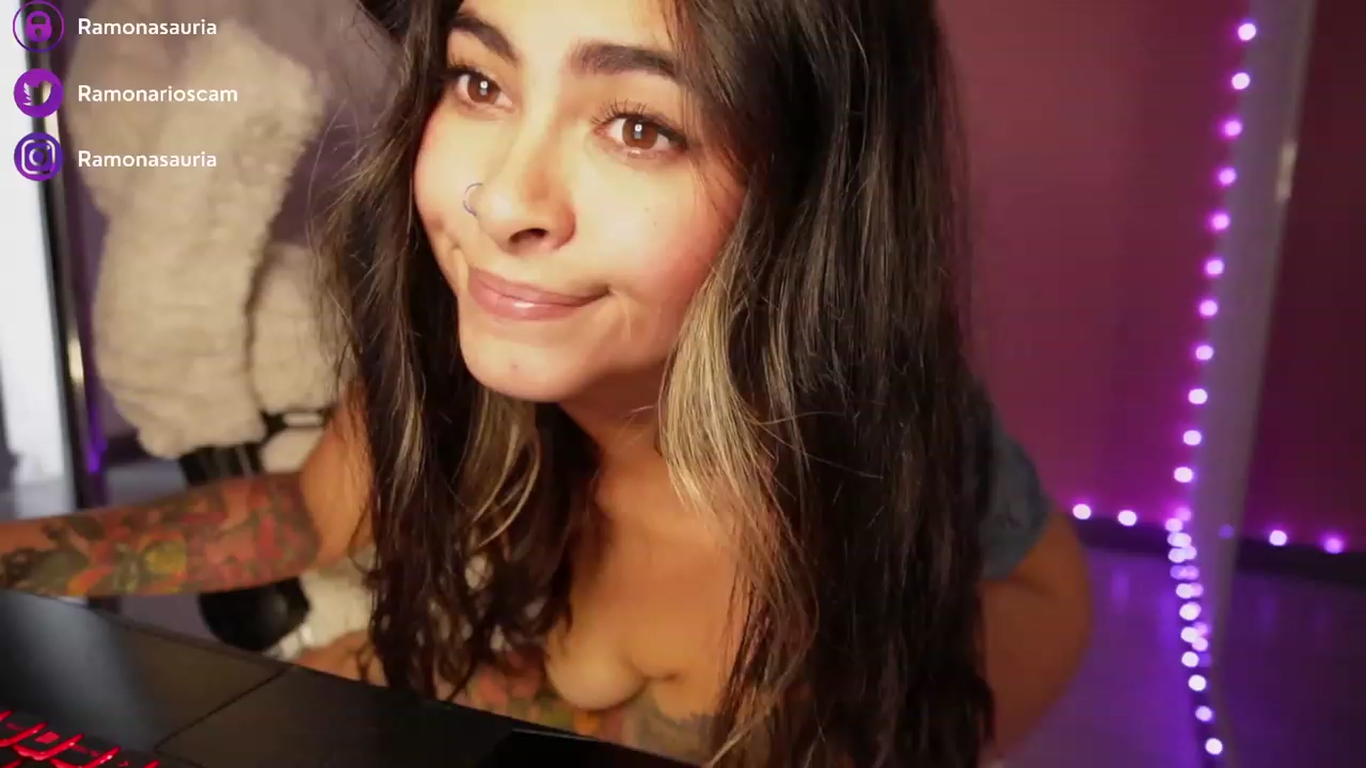 Gallery image thumbnail from Ramonarios's myfreecams stream on, 10/10/2023, 22:05 image 1 of 20