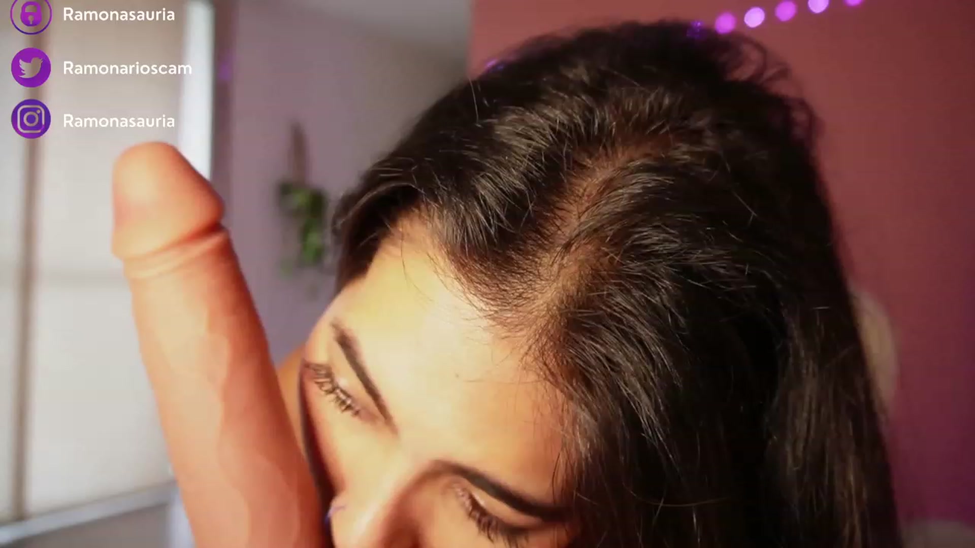 Gallery image thumbnail from Ramonarios's myfreecams stream on, 10/24/2023, 19:39 image 17 of 20