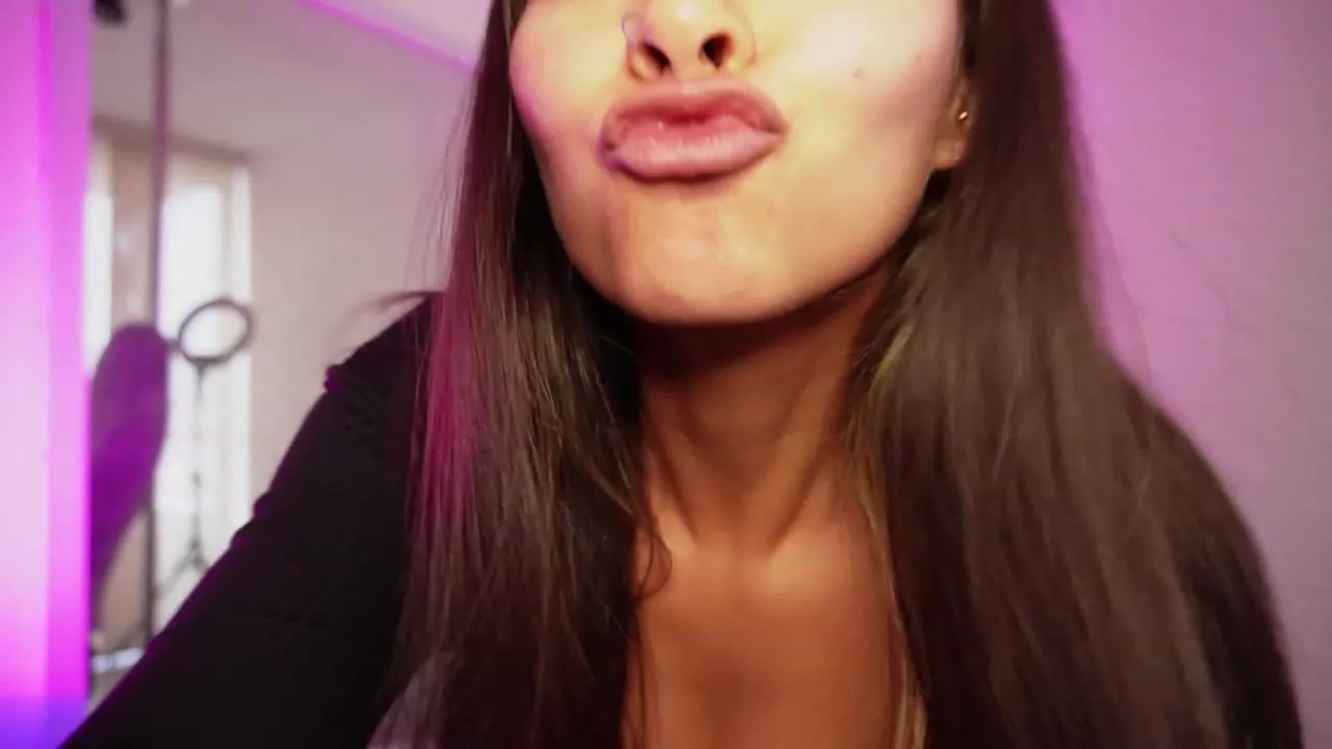 Gallery image thumbnail from Ramonarios's myfreecams stream on, 01/17/2024, 20:13 image 10 of 20