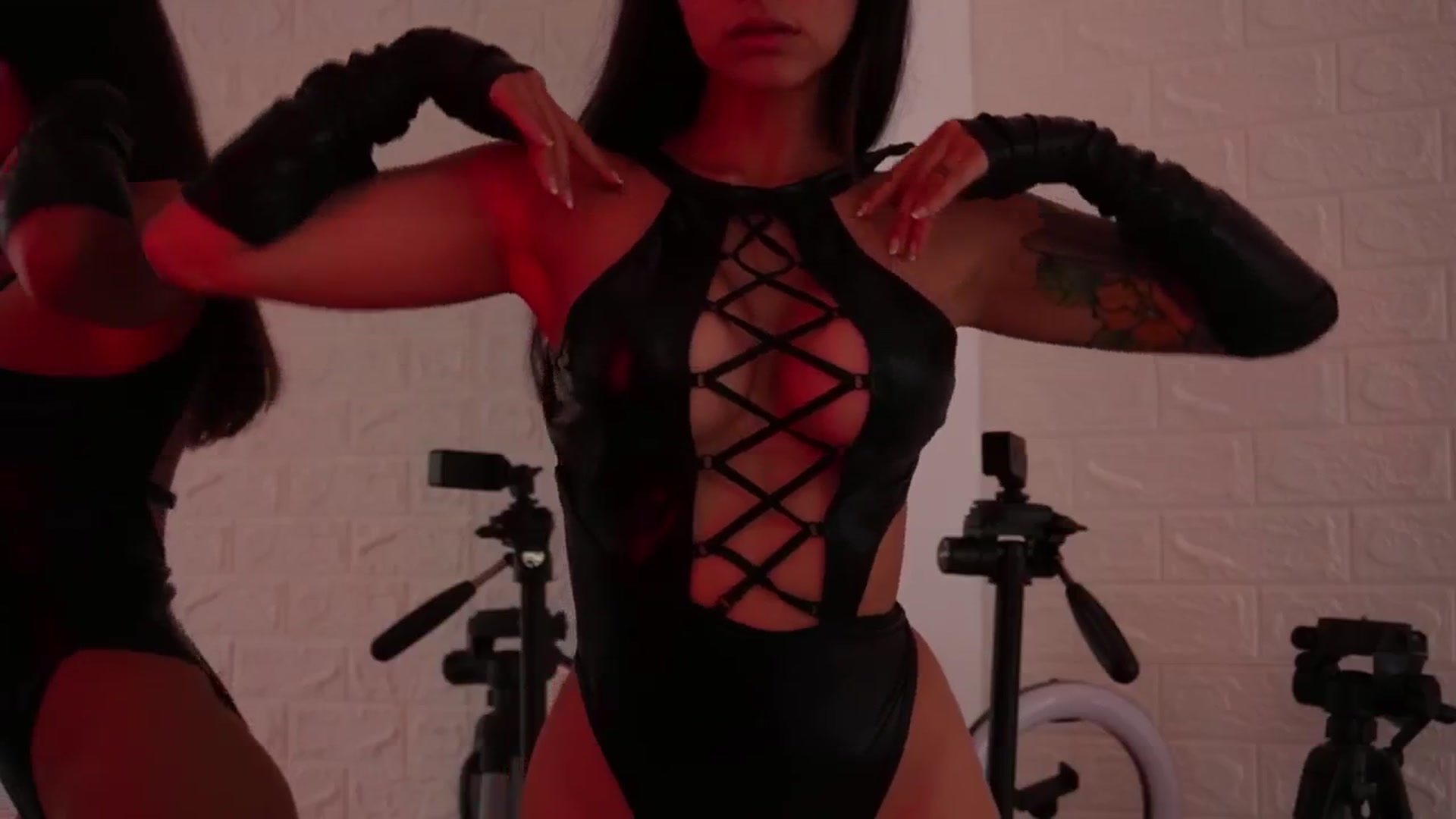 Gallery image thumbnail from Ramonarios's myfreecams stream on, 01/25/2024, 20:07 image 19 of 20