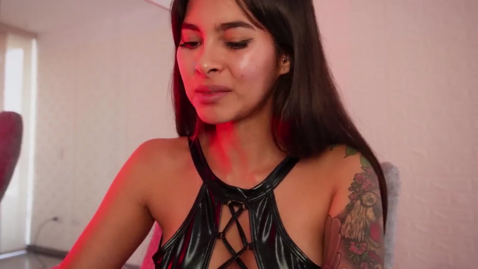 Gallery image thumbnail from Ramonarios's myfreecams stream on, 01/25/2024, 20:07 image 18 of 20