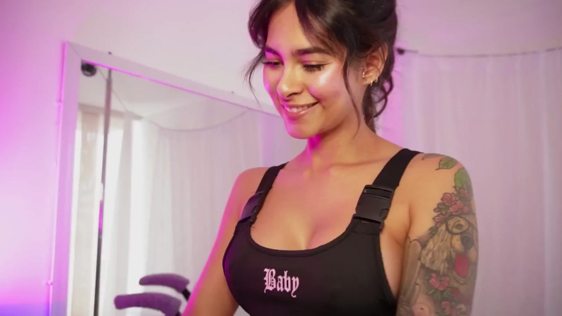 Gallery image thumbnail from Ramonarios's myfreecams stream on, 02/03/2024, 16:06 image 3 of 20