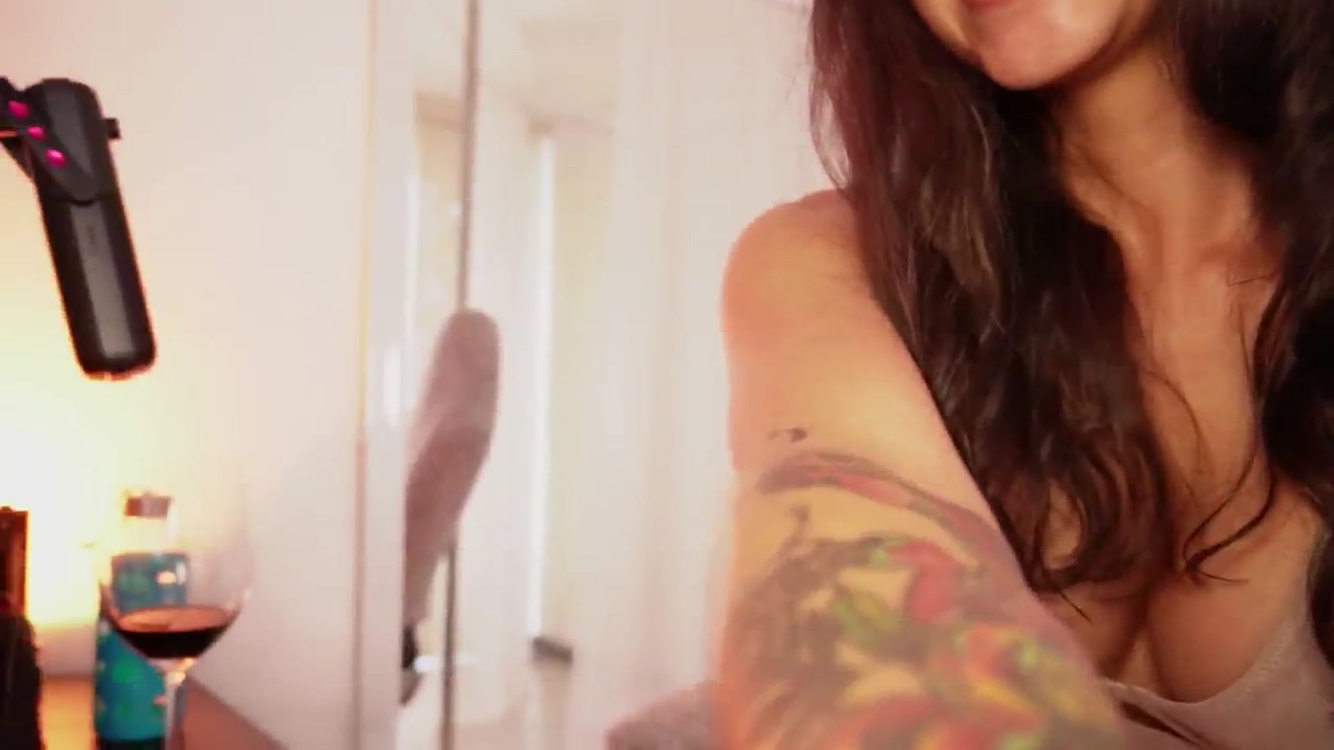 Gallery image thumbnail from Ramonarios's myfreecams stream on, 02/06/2024, 18:54 image 15 of 20