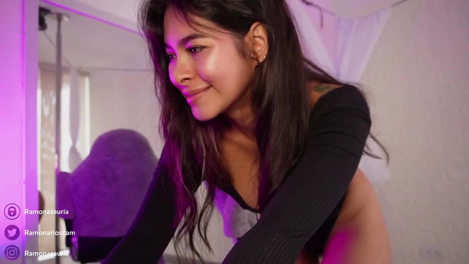 Gallery image thumbnail from Ramonarios's myfreecams stream on, 02/24/2024, 14:51 image 4 of 20