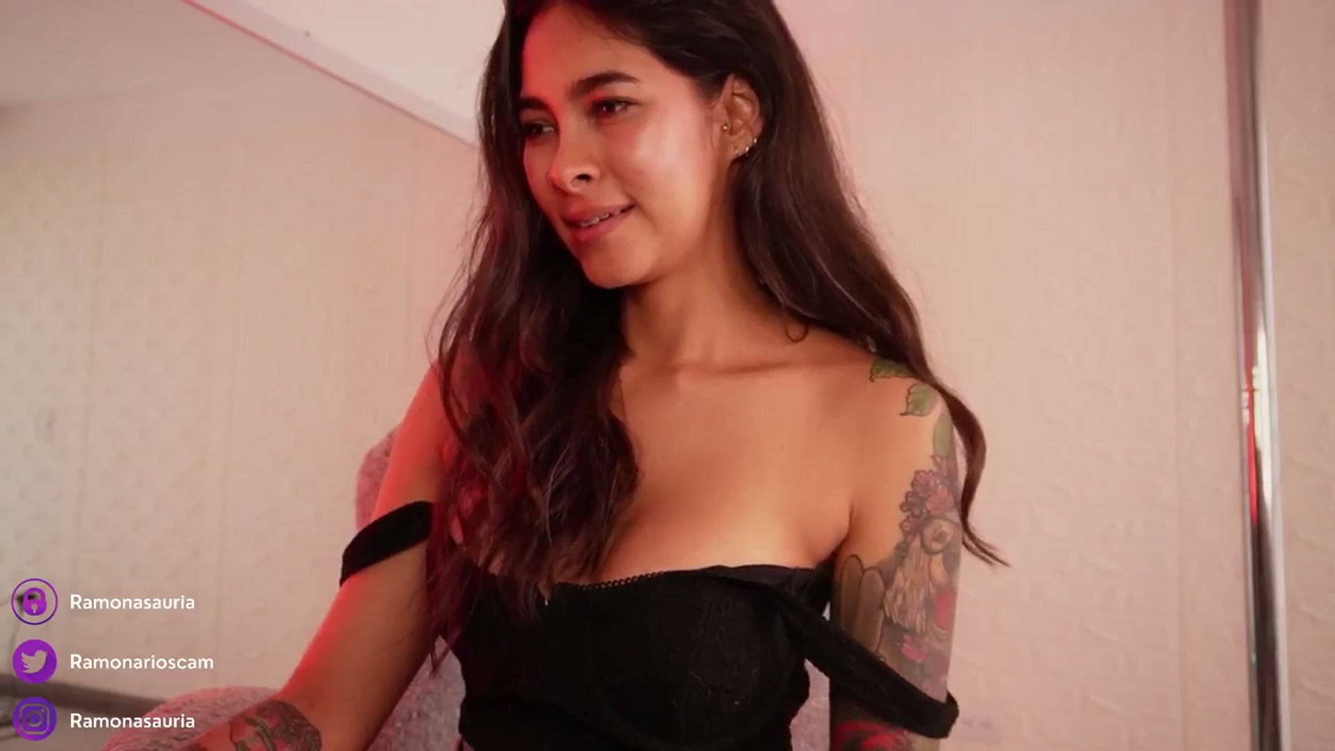 Gallery image thumbnail from Ramonarios's myfreecams stream on, 02/29/2024, 19:39 image 7 of 20