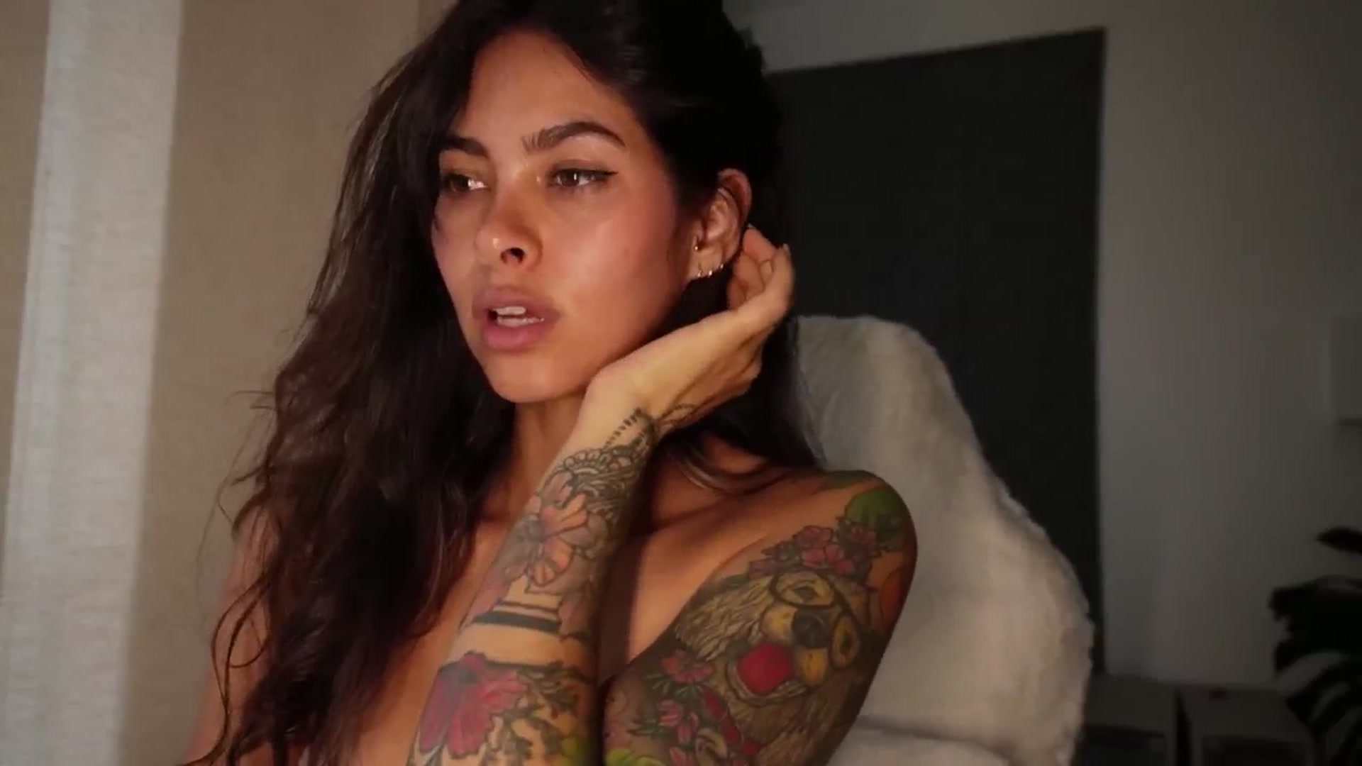 Gallery image thumbnail from Ramonarios's myfreecams stream on, 05/16/2024, 19:10 image 20 of 20