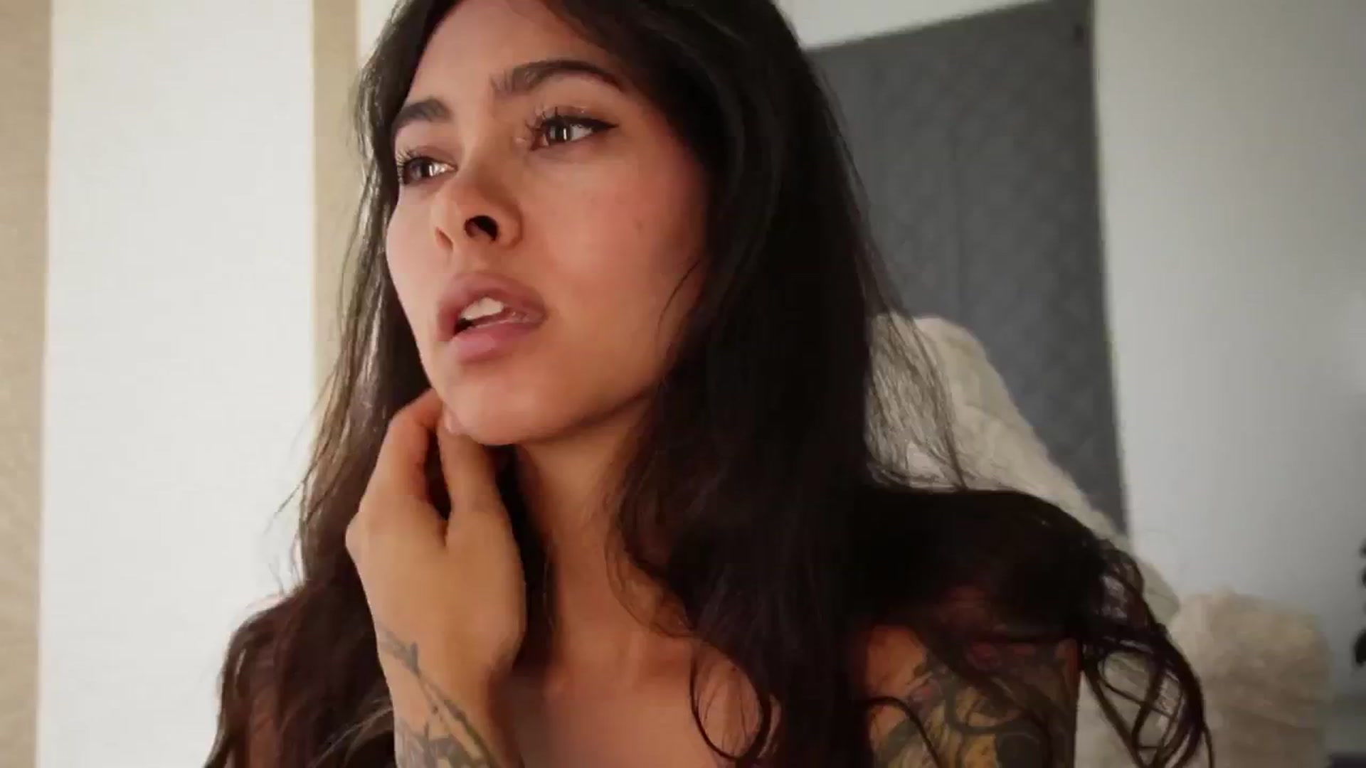 Gallery image thumbnail from Ramonarios's myfreecams stream on, 05/23/2024, 16:31 image 16 of 20