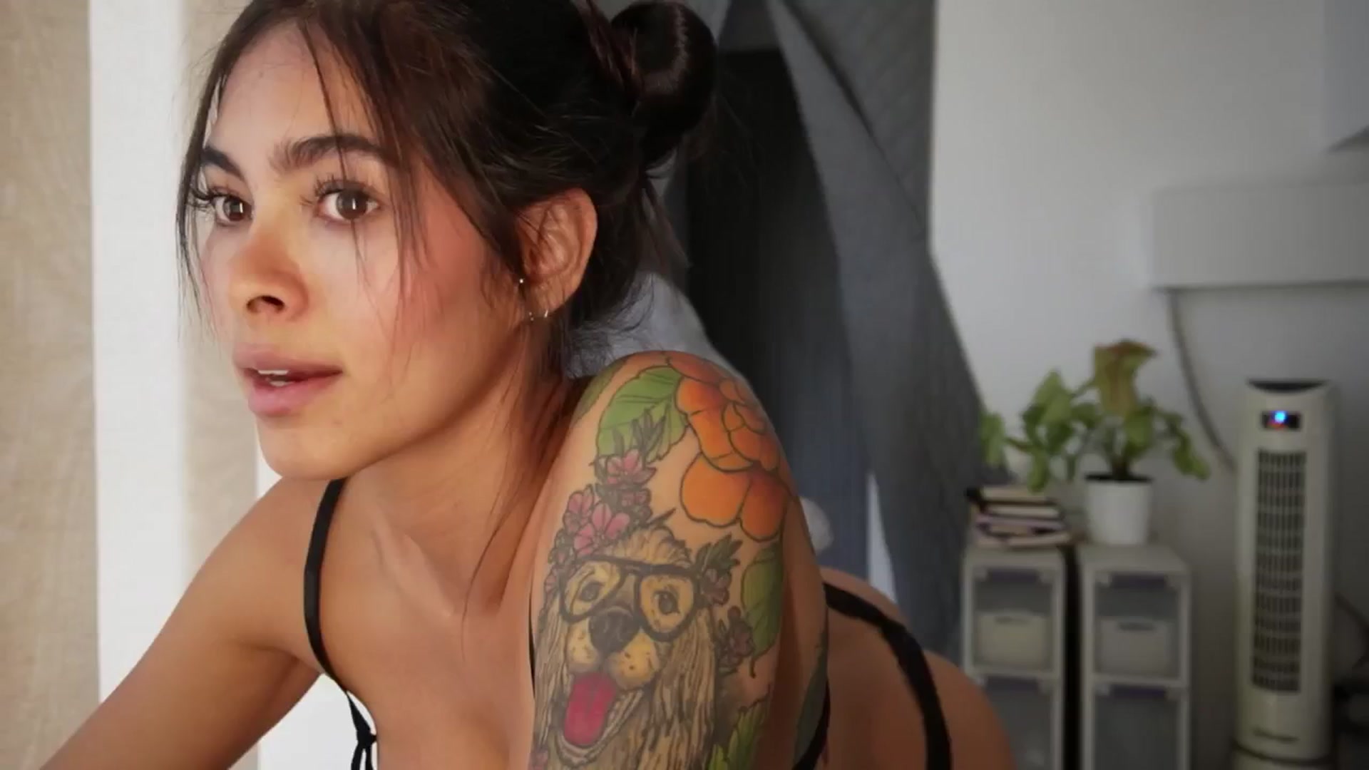 Gallery image thumbnail from Ramonarios's myfreecams stream on, 07/29/2024, 15:51 image 14 of 20