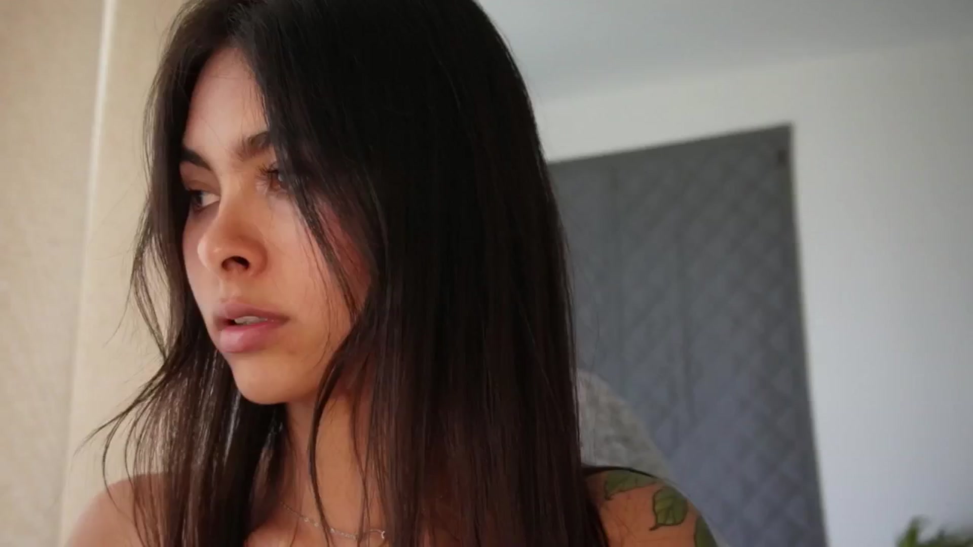 Gallery image thumbnail from Ramonarios's myfreecams stream on, 08/17/2024, 18:42 image 15 of 20