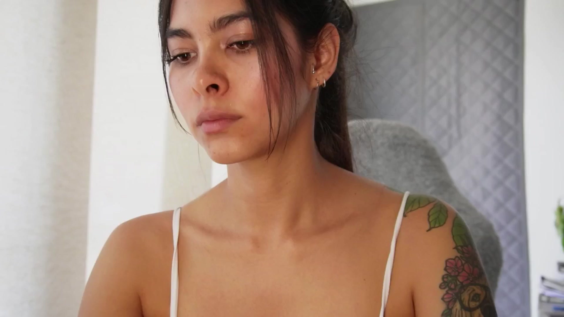 Gallery image thumbnail from Ramonarios's myfreecams stream on, 08/22/2024, 16:37 image 1 of 20