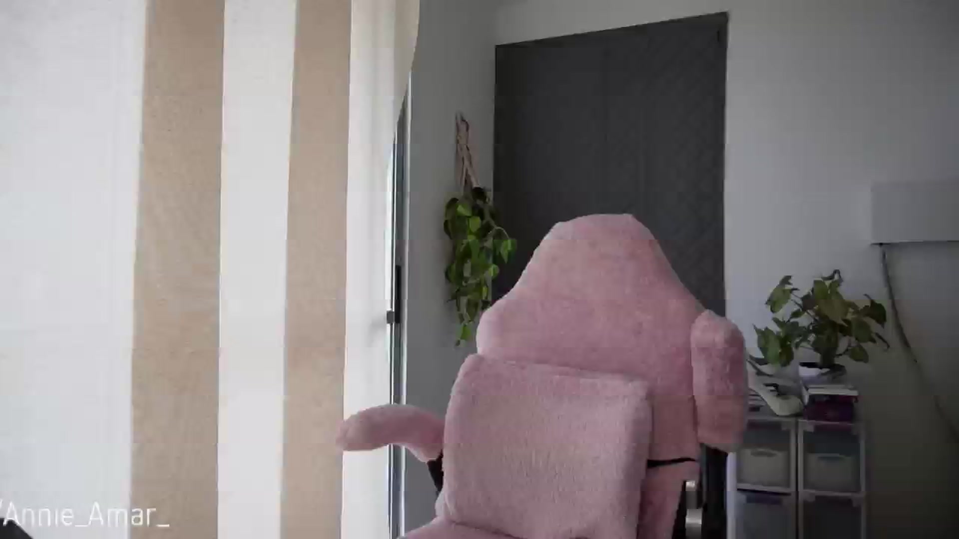 Gallery image thumbnail from Ramonarios's myfreecams stream on, 09/09/2024, 18:43 image 12 of 20