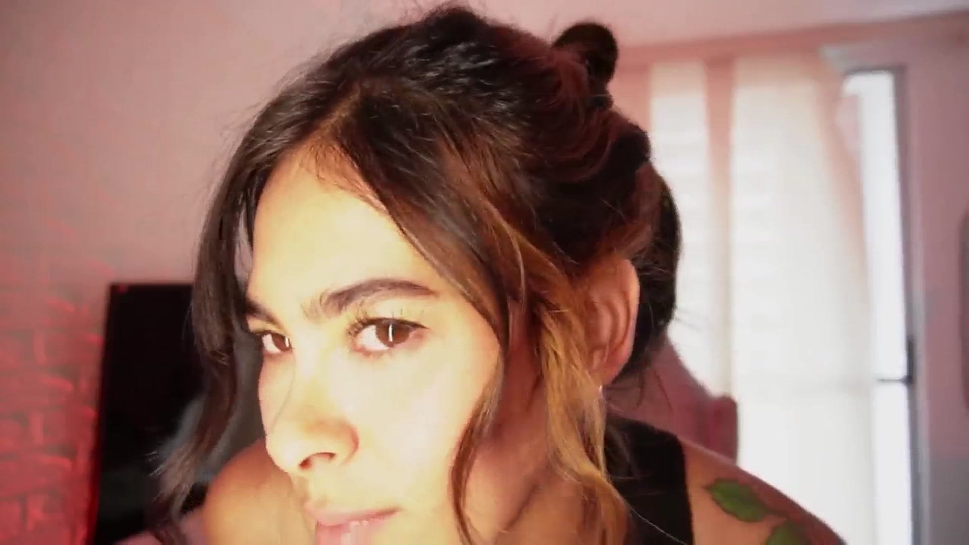 Gallery image thumbnail from Ramonarios's myfreecams stream on, 04/03/2025, 18:00 image 4 of 20