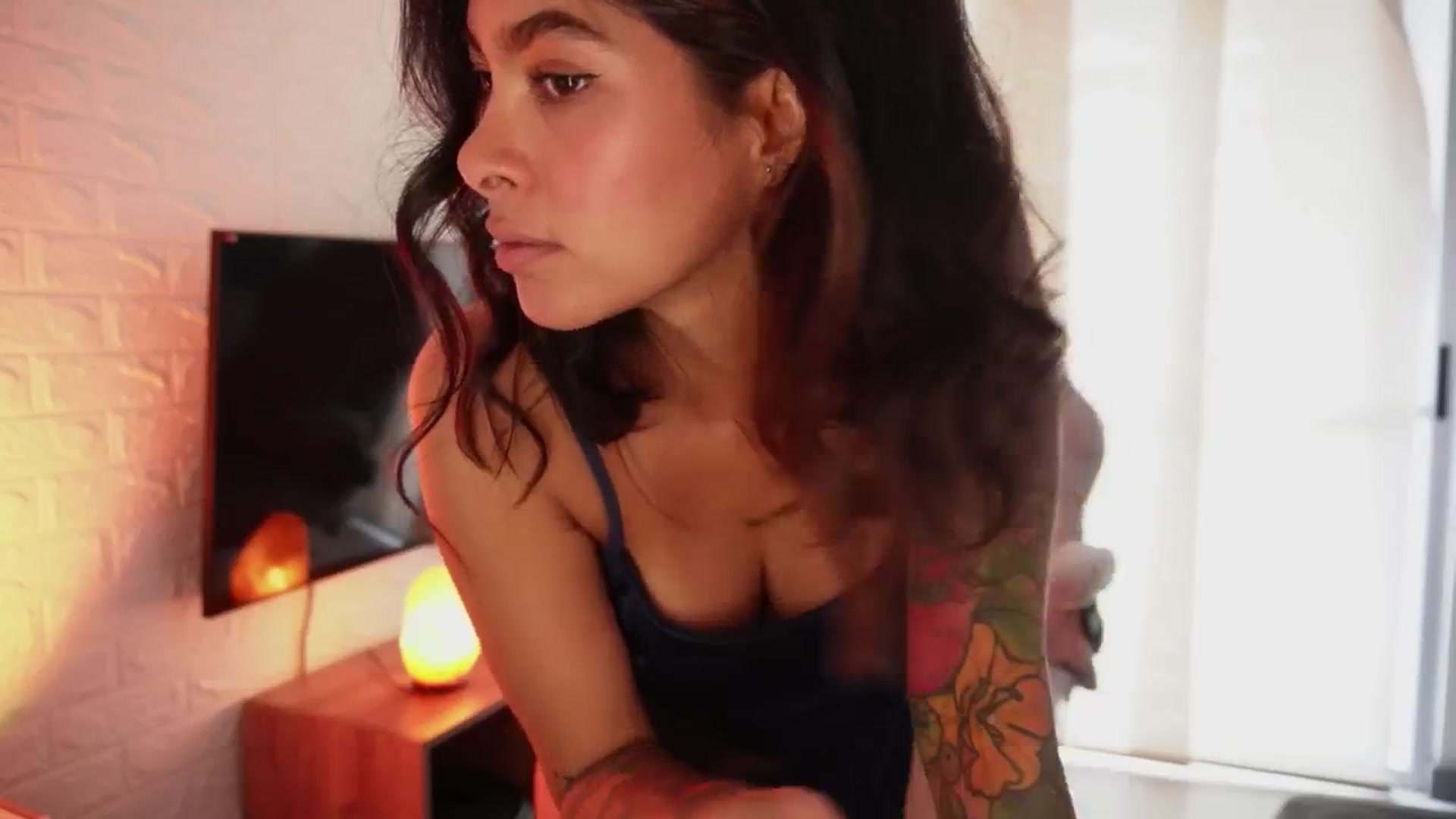 Gallery image thumbnail from Ramonarios's myfreecams stream on, 05/16/2025, 17:15 image 6 of 20