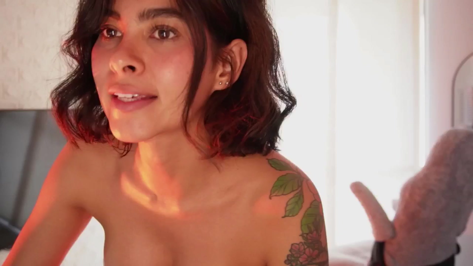 Gallery image thumbnail from Ramonarios's myfreecams stream on, 06/05/2025, 19:12 image 18 of 20