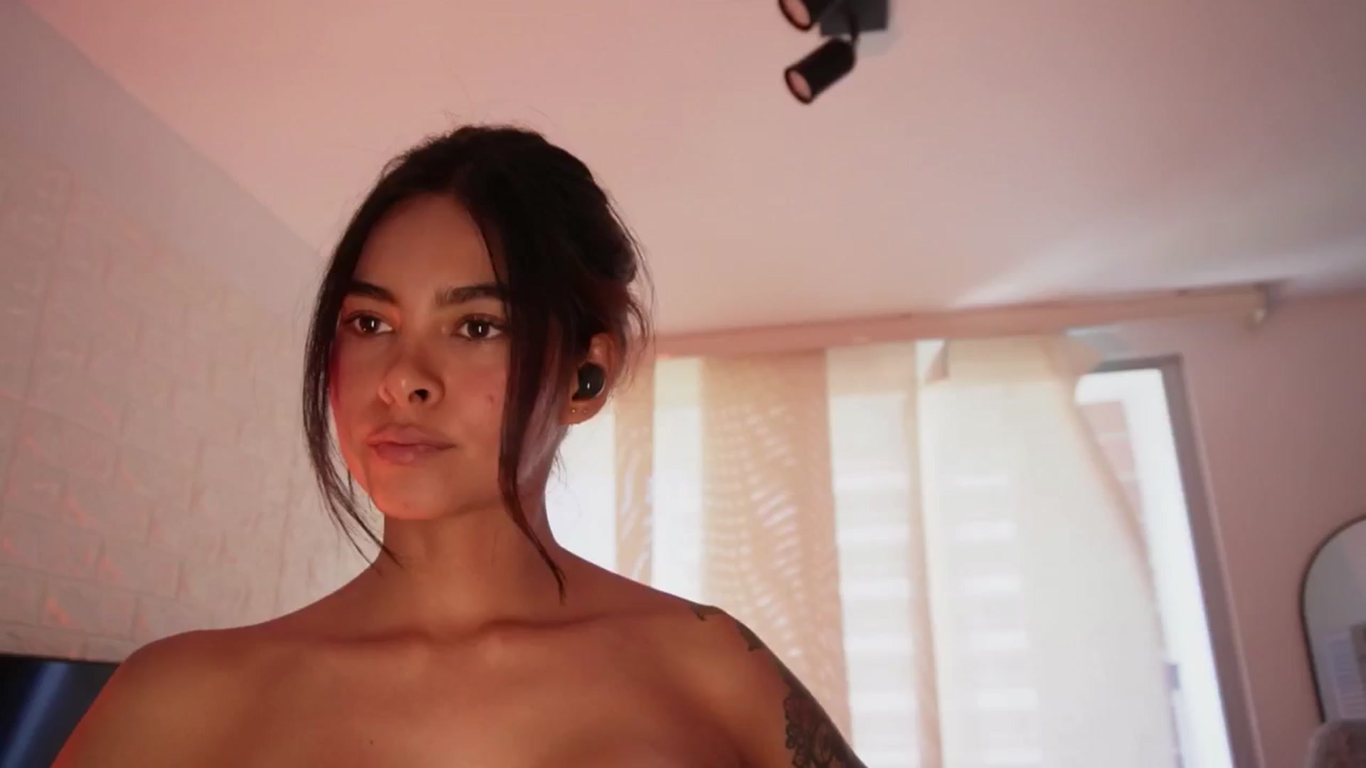 Gallery image thumbnail from Ramonarios's myfreecams stream on, 07/07/2025, 18:06 image 6 of 20