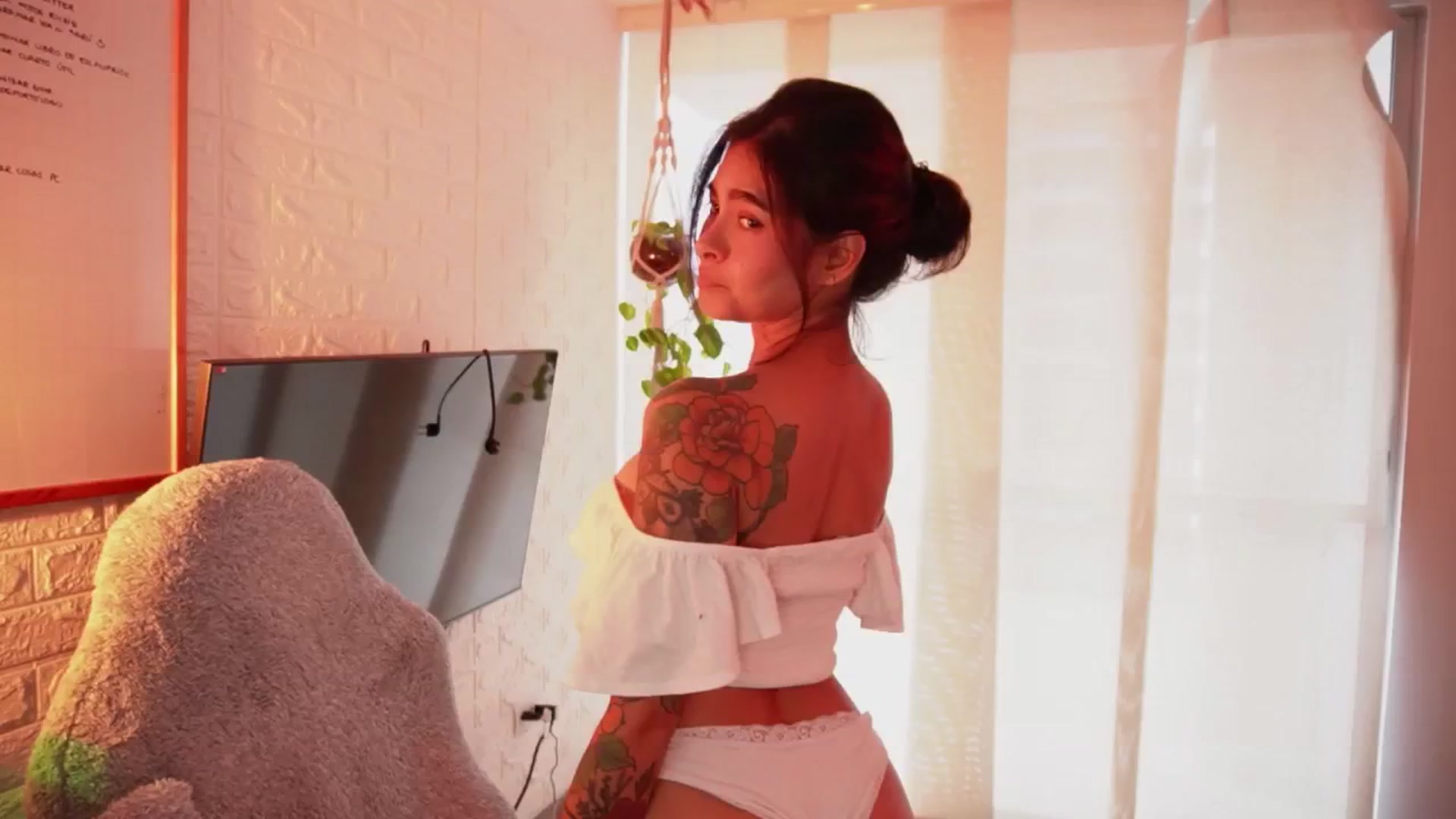 Gallery image thumbnail from Ramonarios's myfreecams stream on, 07/14/2025, 19:14 image 11 of 20