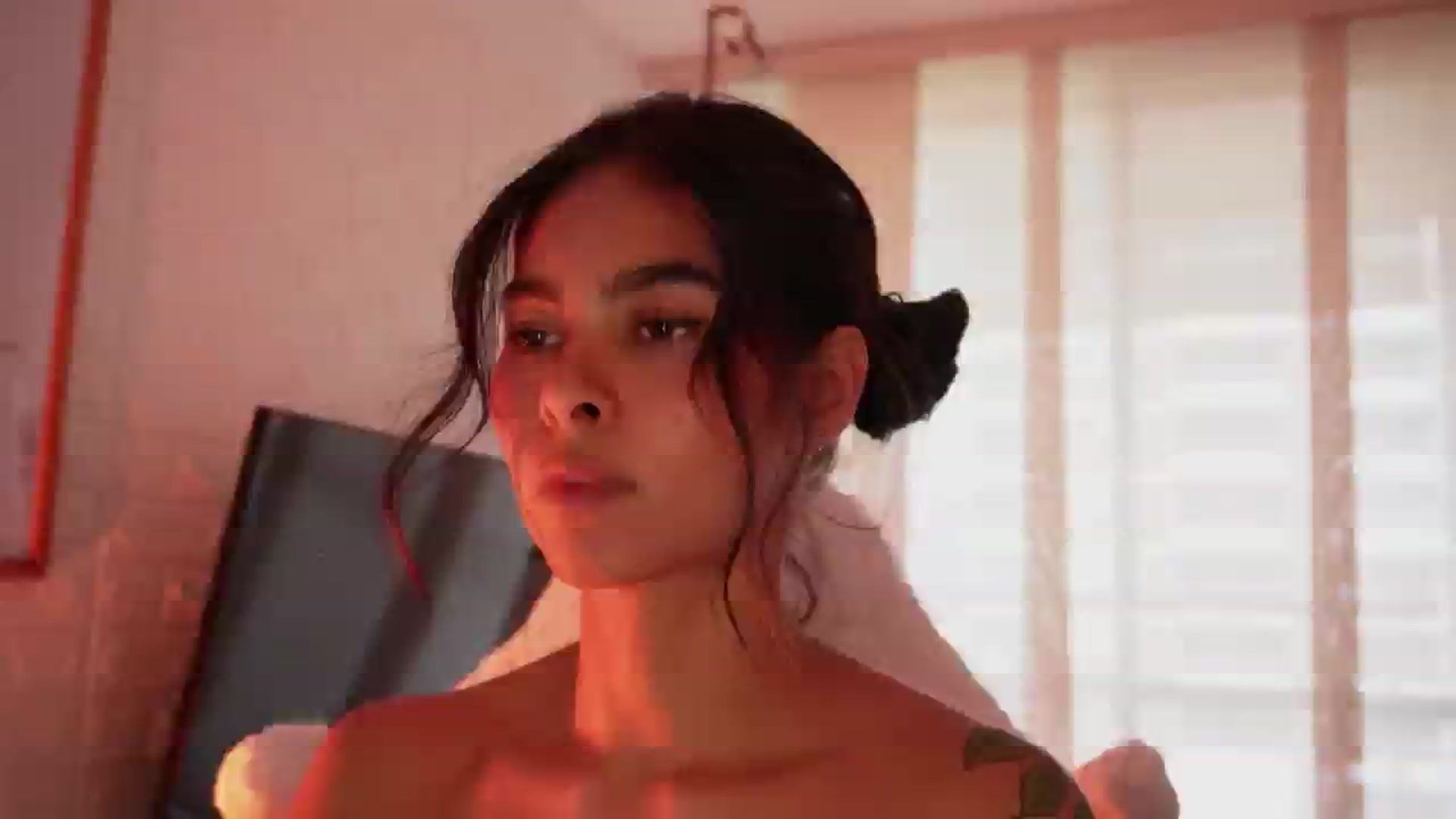 Gallery image thumbnail from Ramonarios's myfreecams stream on, 08/05/2025, 19:37 image 5 of 20