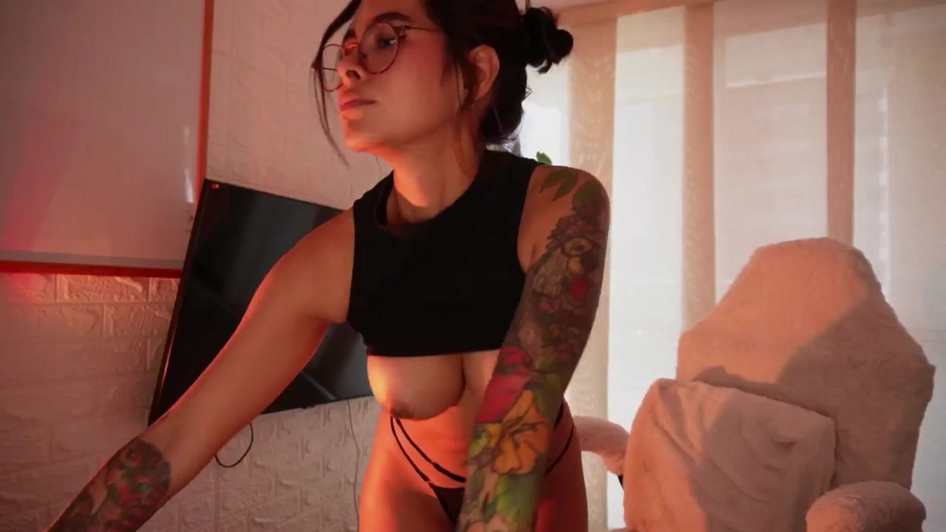 Gallery image thumbnail from Ramonarios's myfreecams stream on, 08/12/2025, 19:37 image 8 of 20