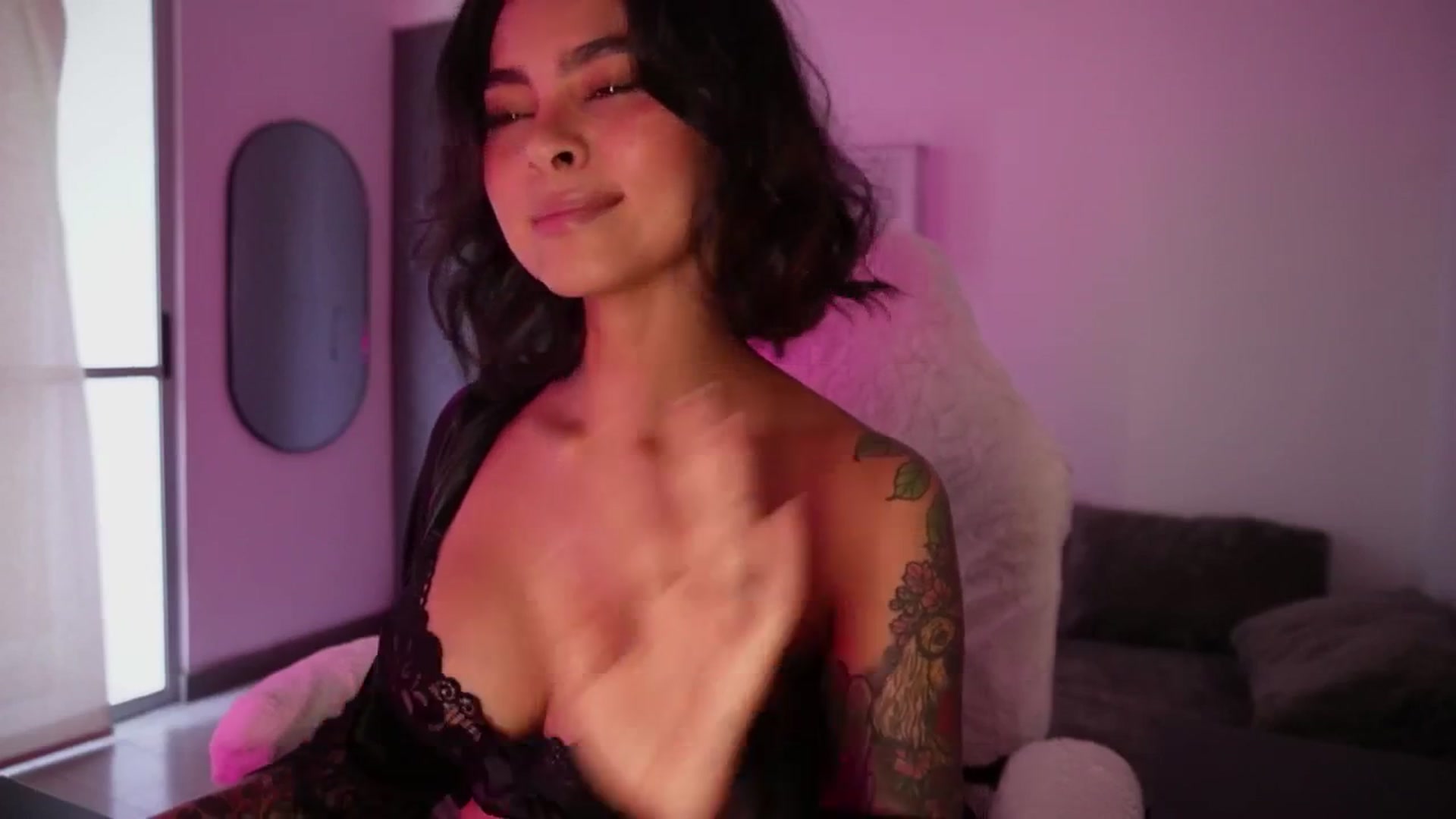 Gallery image thumbnail from Ramonarios's myfreecams stream on, 08/14/2025, 17:57 image 6 of 20