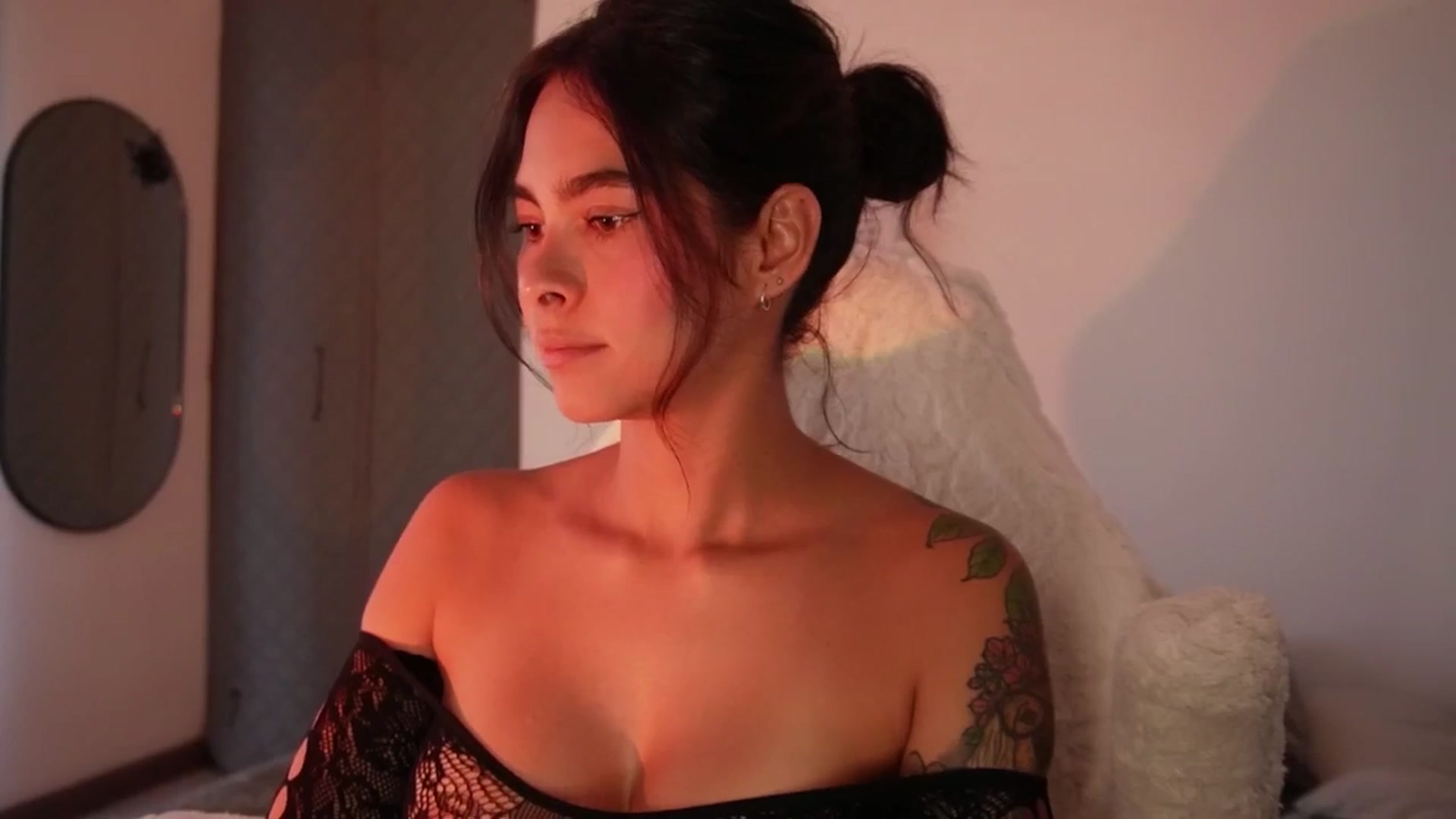 Gallery image thumbnail from Ramonarios's myfreecams stream on, 08/27/2025, 19:08 image 19 of 20