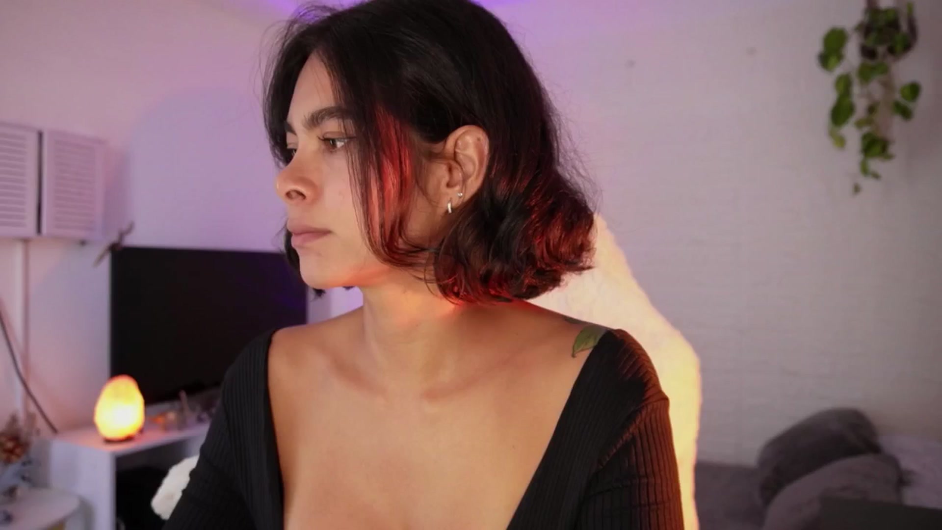Gallery image thumbnail from Ramonarios's myfreecams stream on, 09/10/2025, 17:06 image 14 of 20