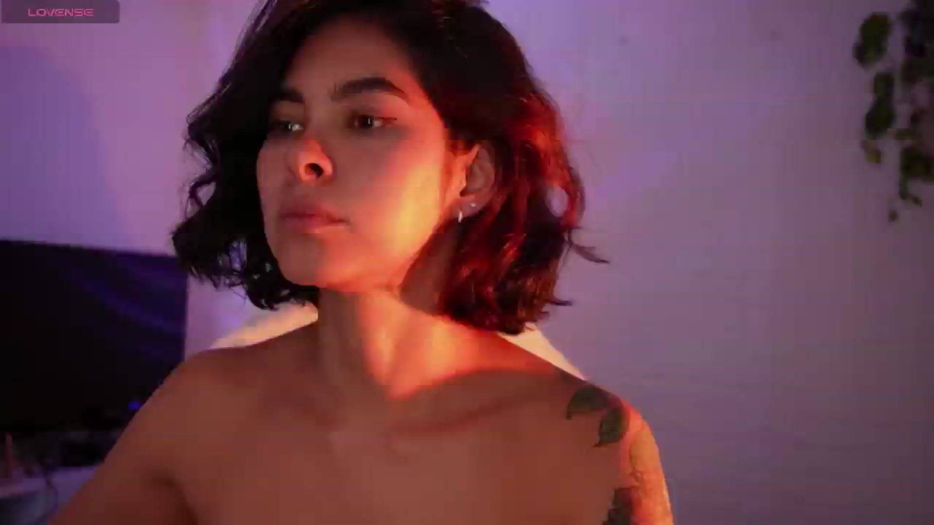 Gallery image thumbnail from Ramonarios's myfreecams stream on, 09/10/2025, 19:40 image 19 of 20