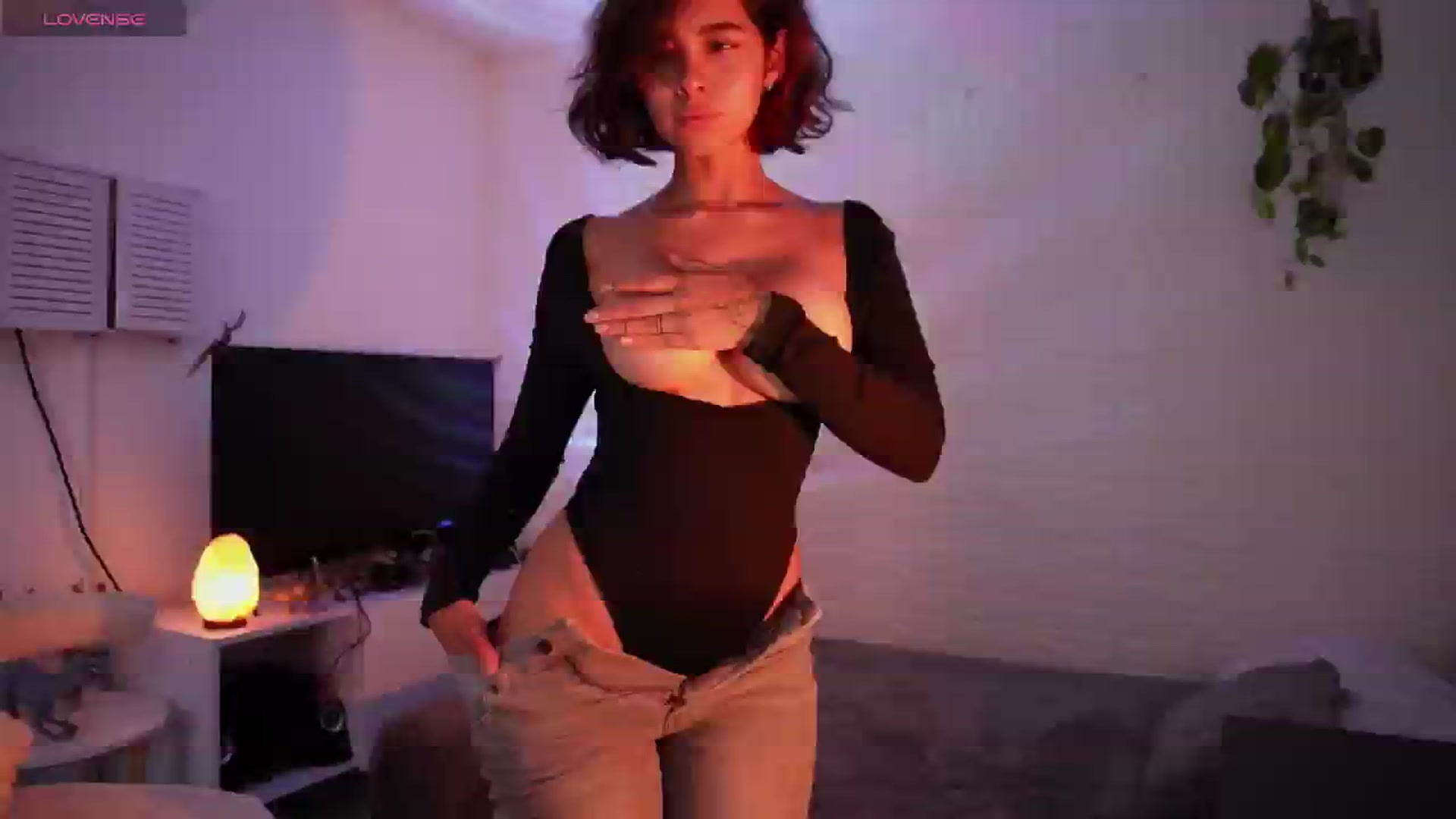 Gallery image thumbnail from Ramonarios's myfreecams stream on, 09/10/2025, 19:40 image 12 of 20