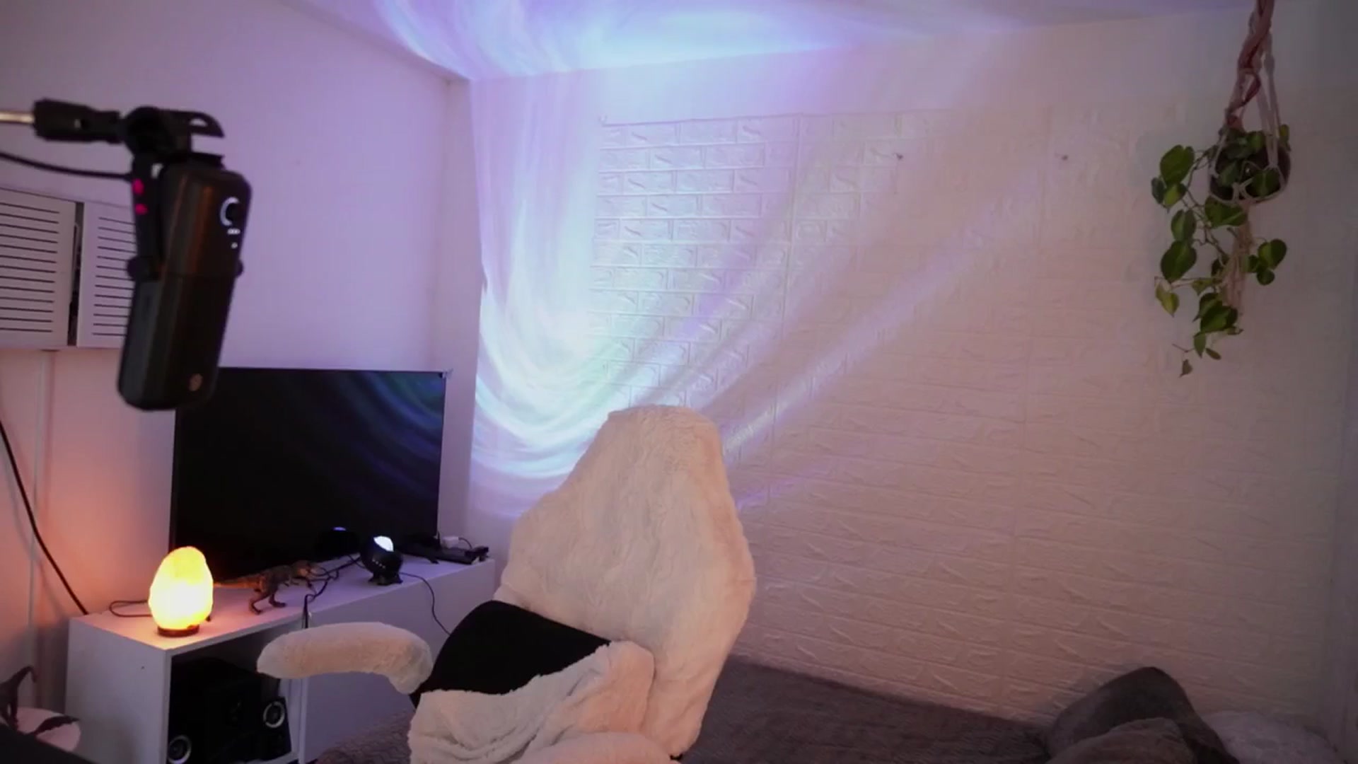 Gallery image thumbnail from Ramonarios's myfreecams stream on, 09/16/2025, 21:38 image 4 of 20