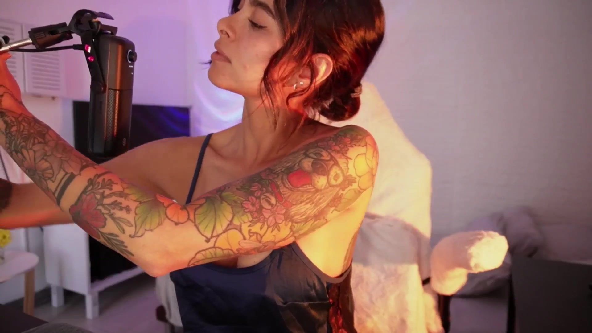 Gallery image thumbnail from Ramonarios's myfreecams stream on, 10/02/2025, 17:17 image 7 of 20