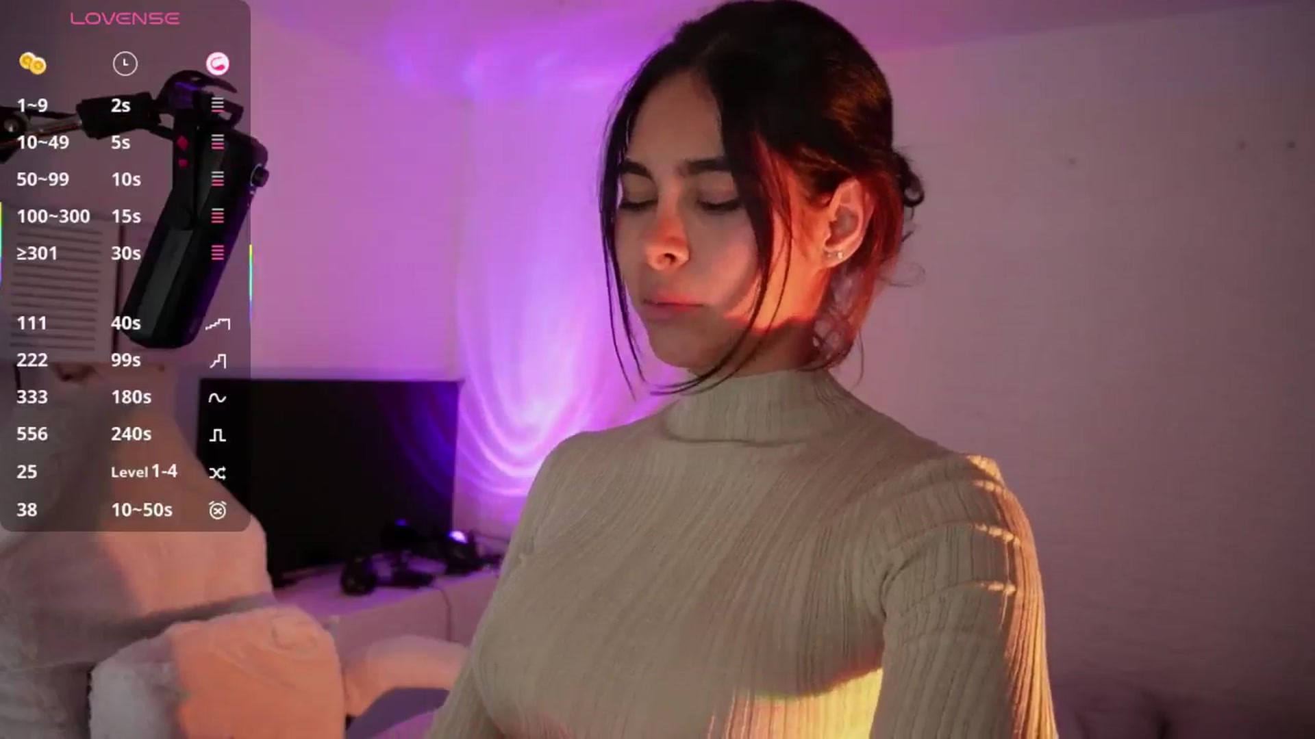 Gallery image thumbnail from Ramonarios's myfreecams stream on, 10/16/2025, 20:03 image 18 of 20