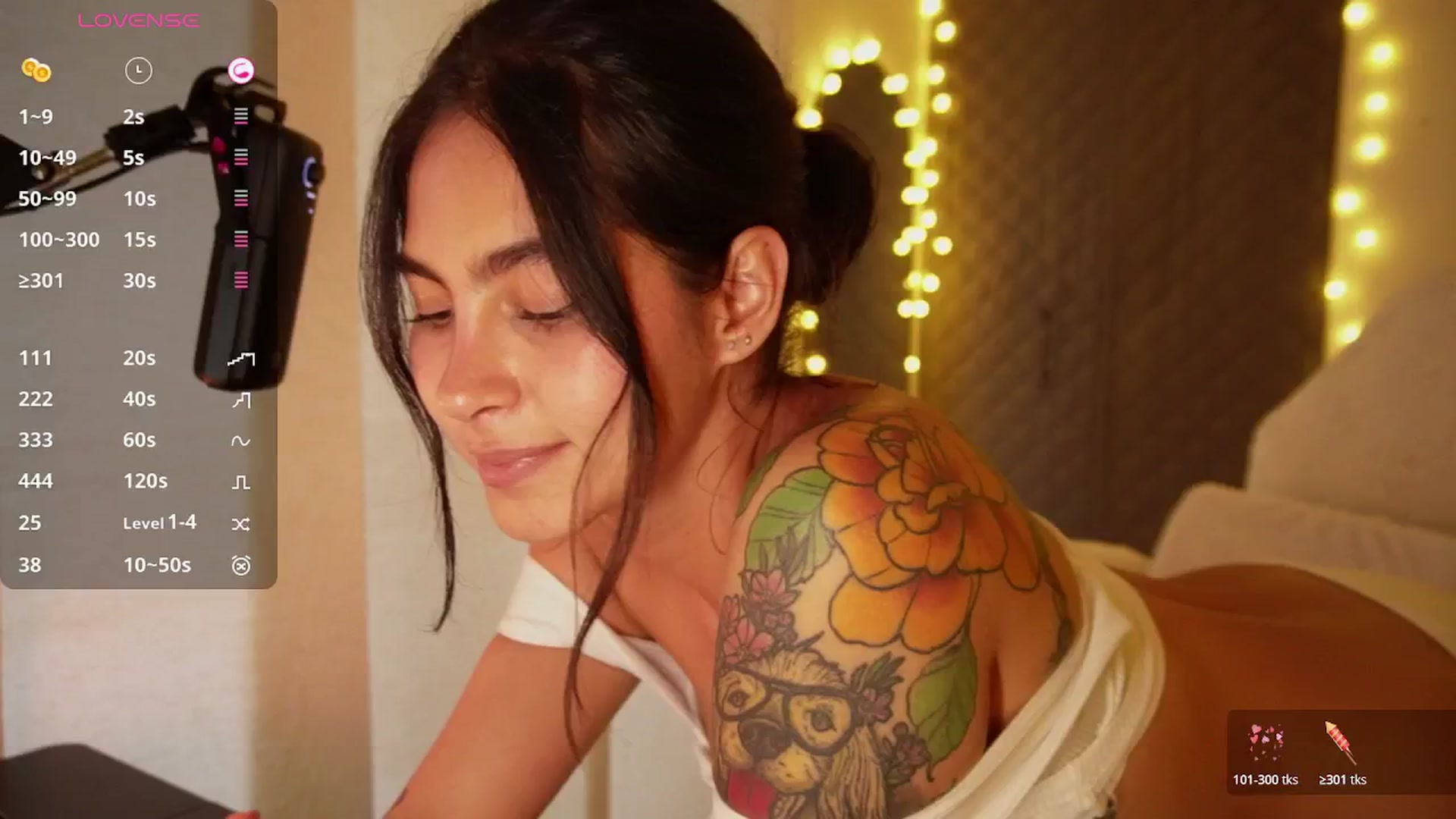 Gallery image thumbnail from Ramonarios's myfreecams stream on, 01/20/2026, 23:25 image 8 of 20