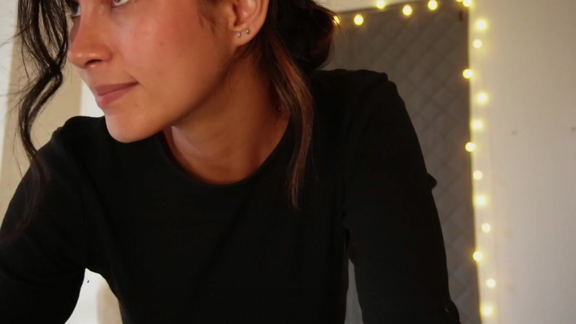 Gallery image thumbnail from Ramonarios's myfreecams stream on, 03/04/2026, 21:50 image 18 of 20
