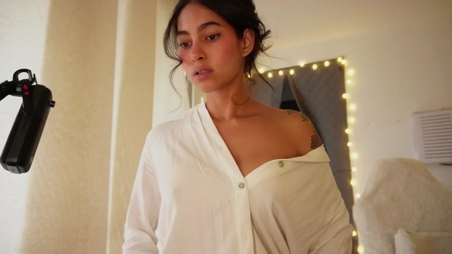 Gallery image thumbnail from Ramonarios's myfreecams stream on, 03/05/2026, 20:14 image 14 of 20