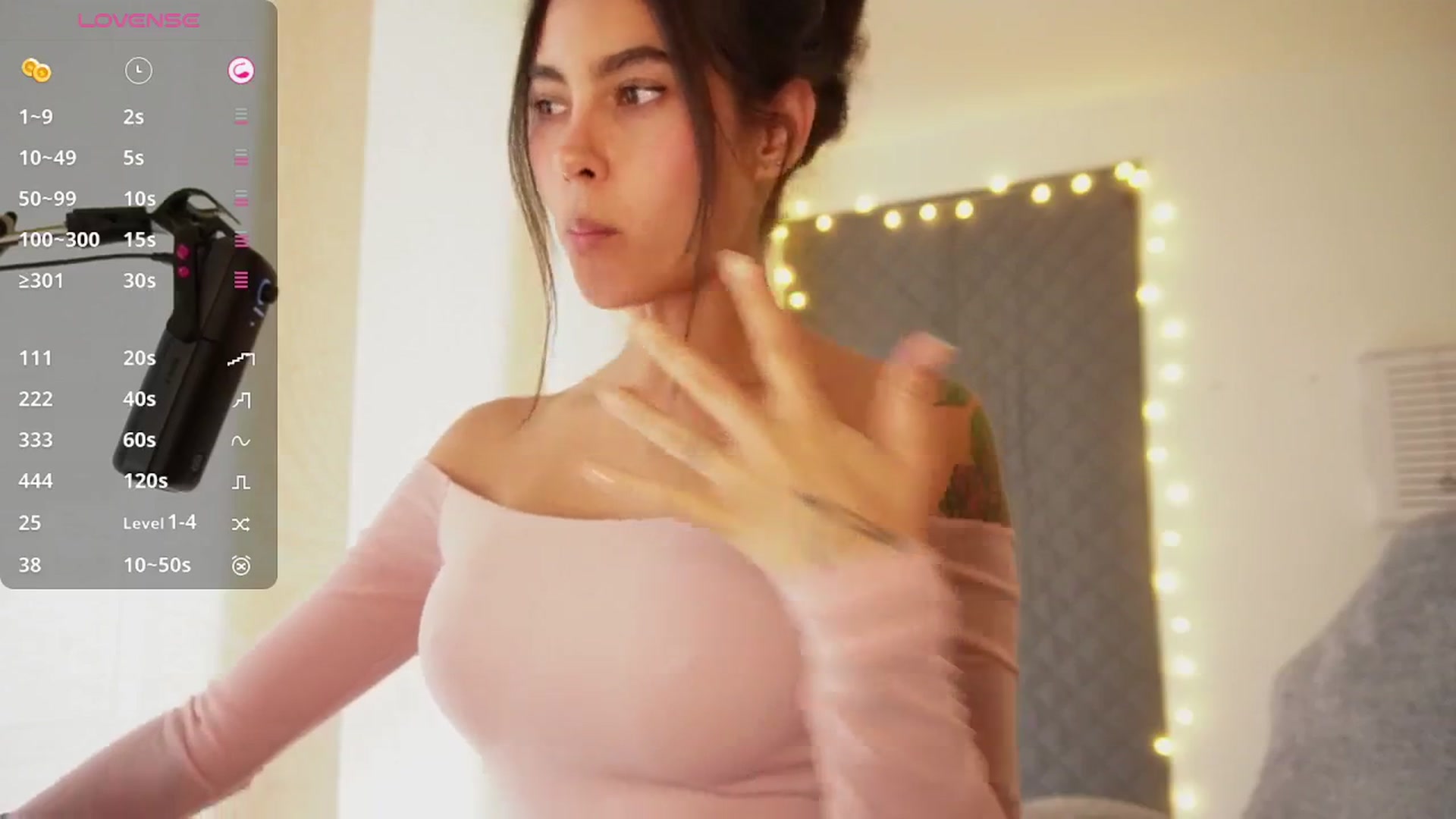 Gallery image thumbnail from Ramonarios's myfreecams stream on, 04/06/2026, 18:43 image 14 of 20