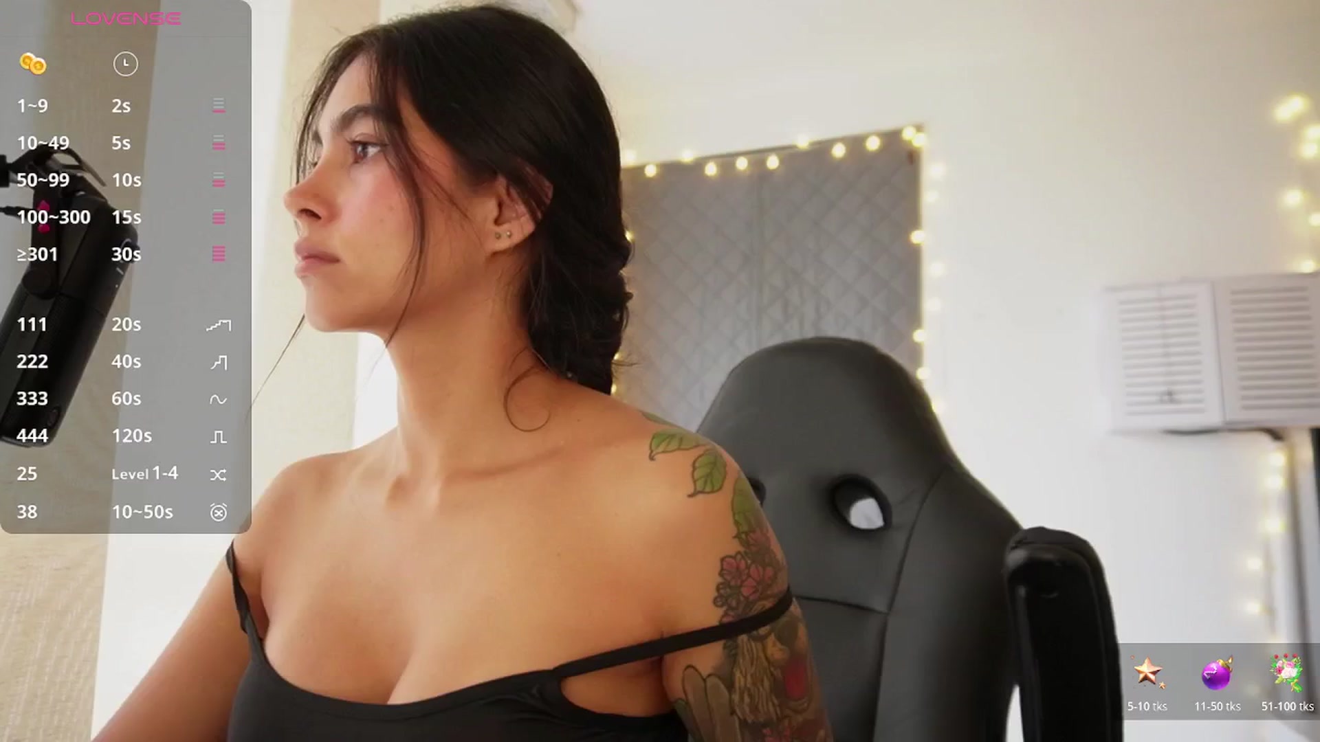 Gallery image thumbnail from Ramonarios's myfreecams stream on, 04/14/2026, 15:02 image 16 of 20