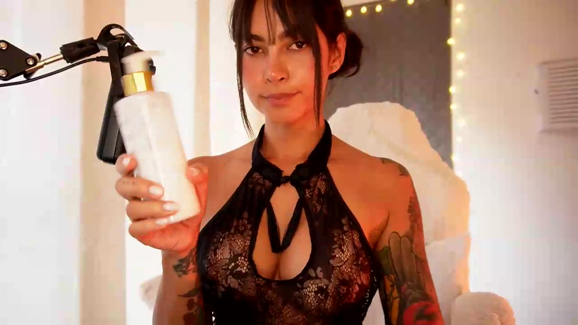 Gallery image thumbnail from Ramonarios's myfreecams stream on, 05/30/2026, 18:12 image 7 of 20