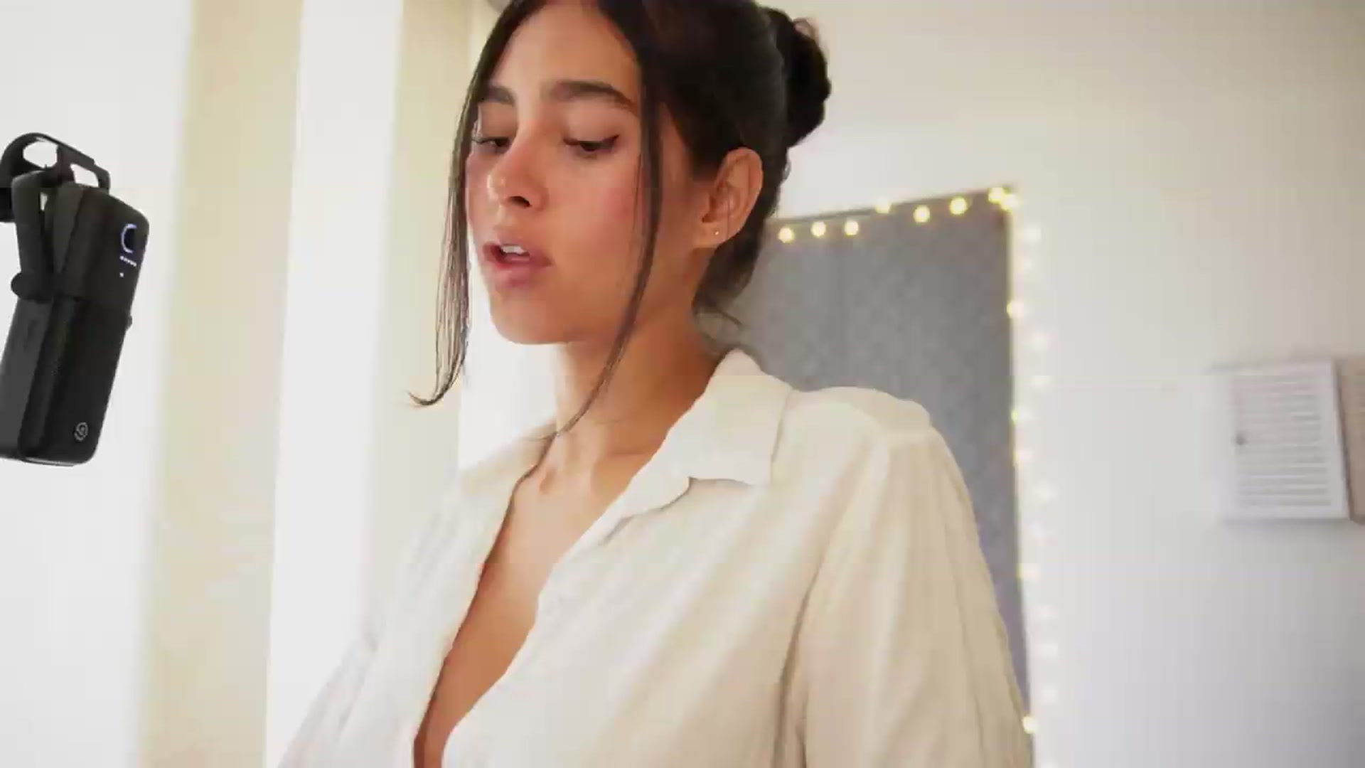 Gallery image thumbnail from Ramonarios's myfreecams stream on, 06/22/2026, 17:52 image 12 of 20