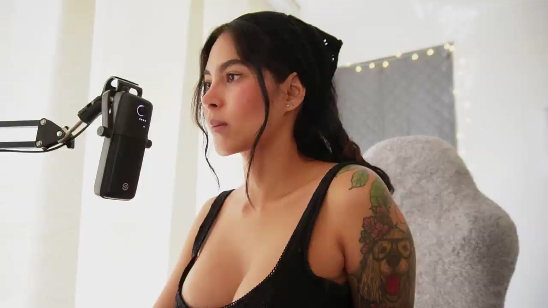 Gallery image thumbnail from Ramonarios's myfreecams stream on, 07/07/2026, 18:22 image 1 of 20