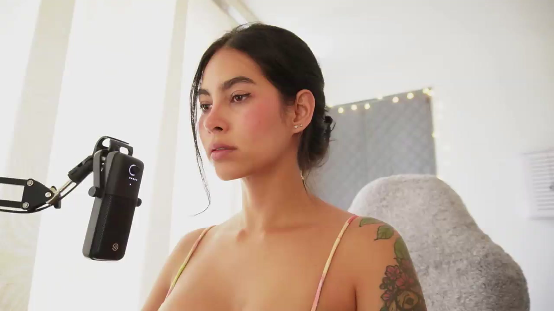 Gallery image thumbnail from Ramonarios's myfreecams stream on, 07/08/2026, 17:51 image 4 of 20